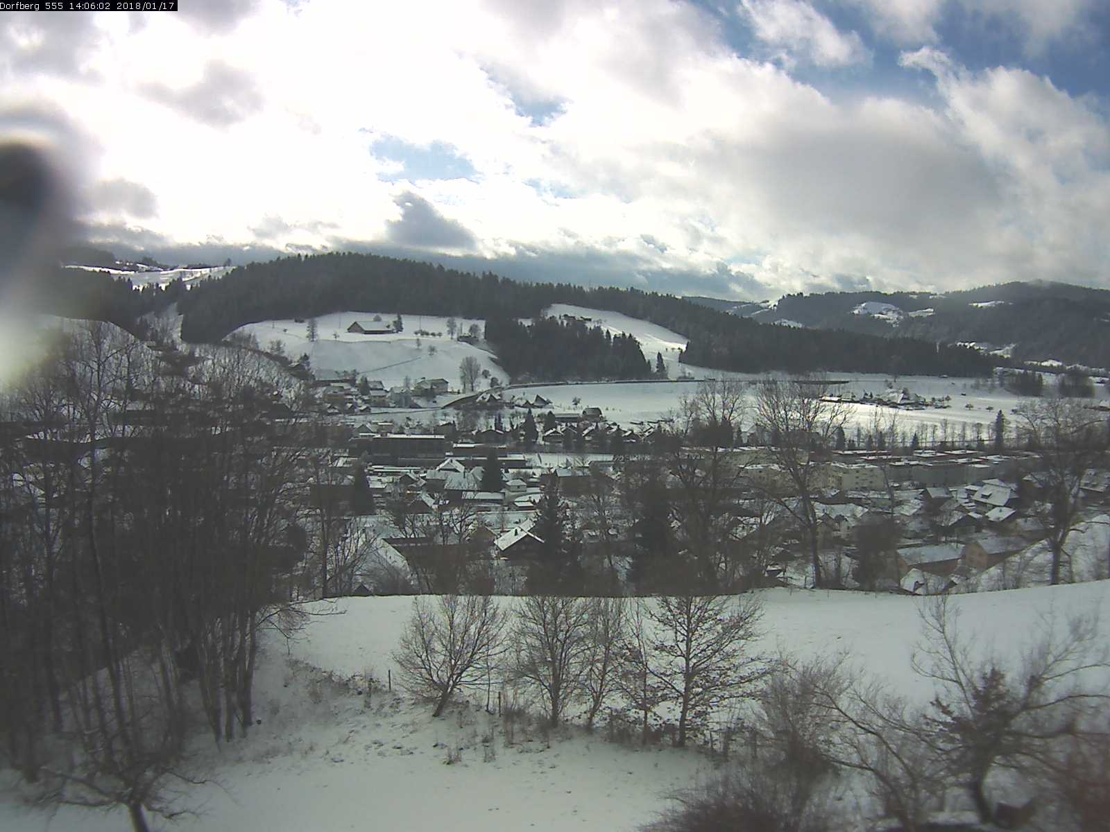 Webcam-Bild: Aussicht vom Dorfberg in Langnau 20180117-140601