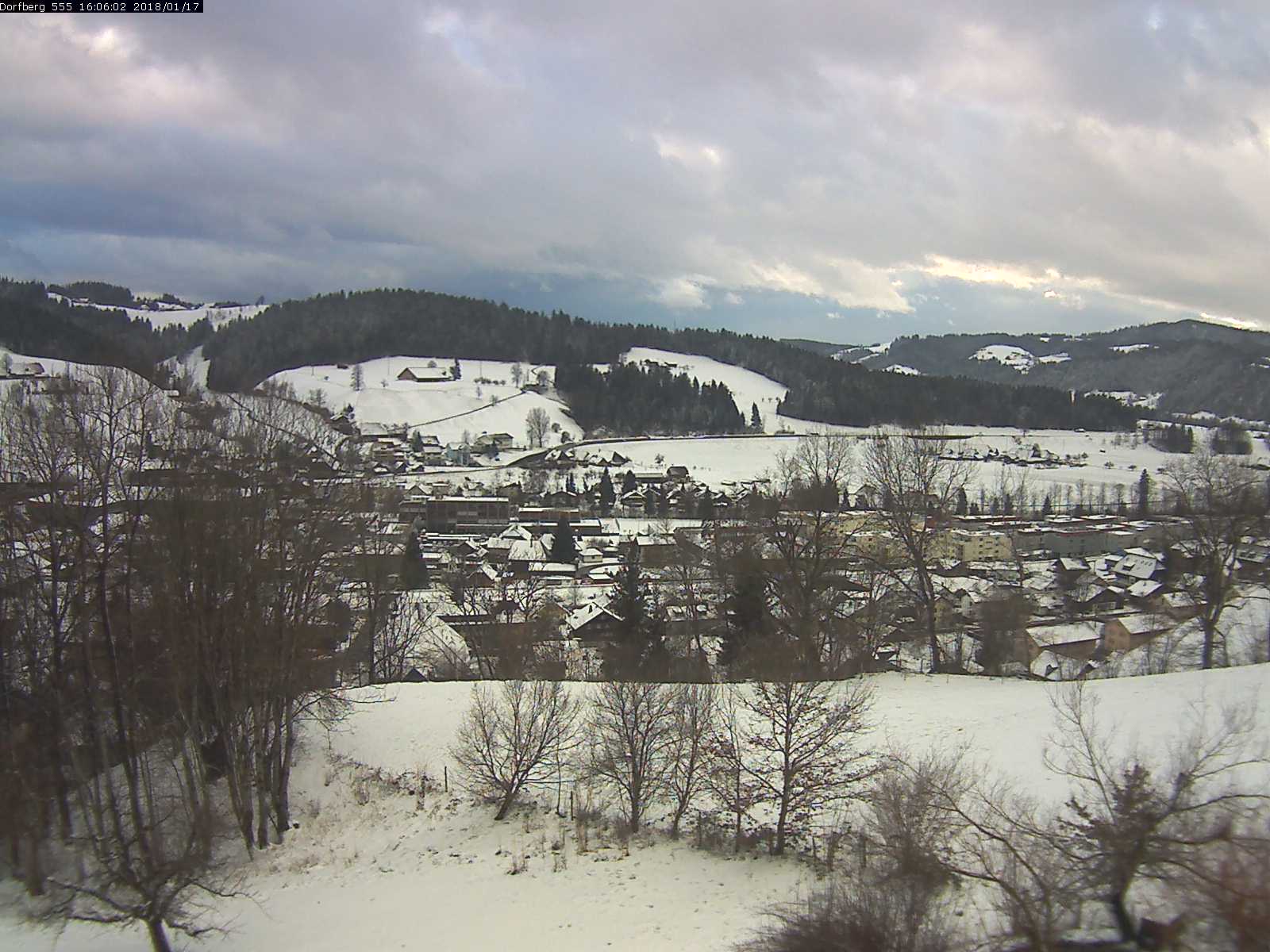 Webcam-Bild: Aussicht vom Dorfberg in Langnau 20180117-160601