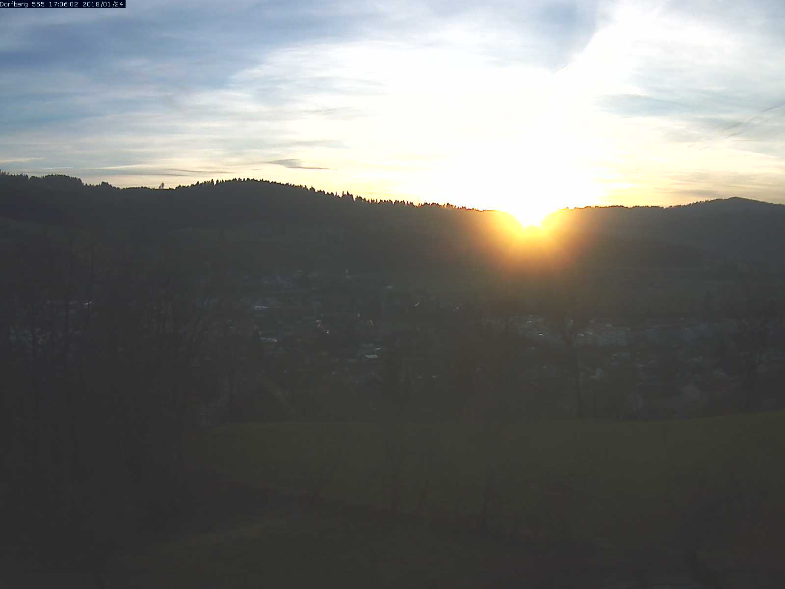 Webcam-Bild: Aussicht vom Dorfberg in Langnau 20180124-170601