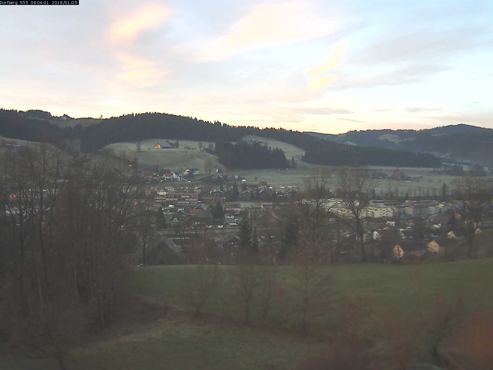 Webcam-Bild: Aussicht vom Dorfberg in Langnau 20180125-080601