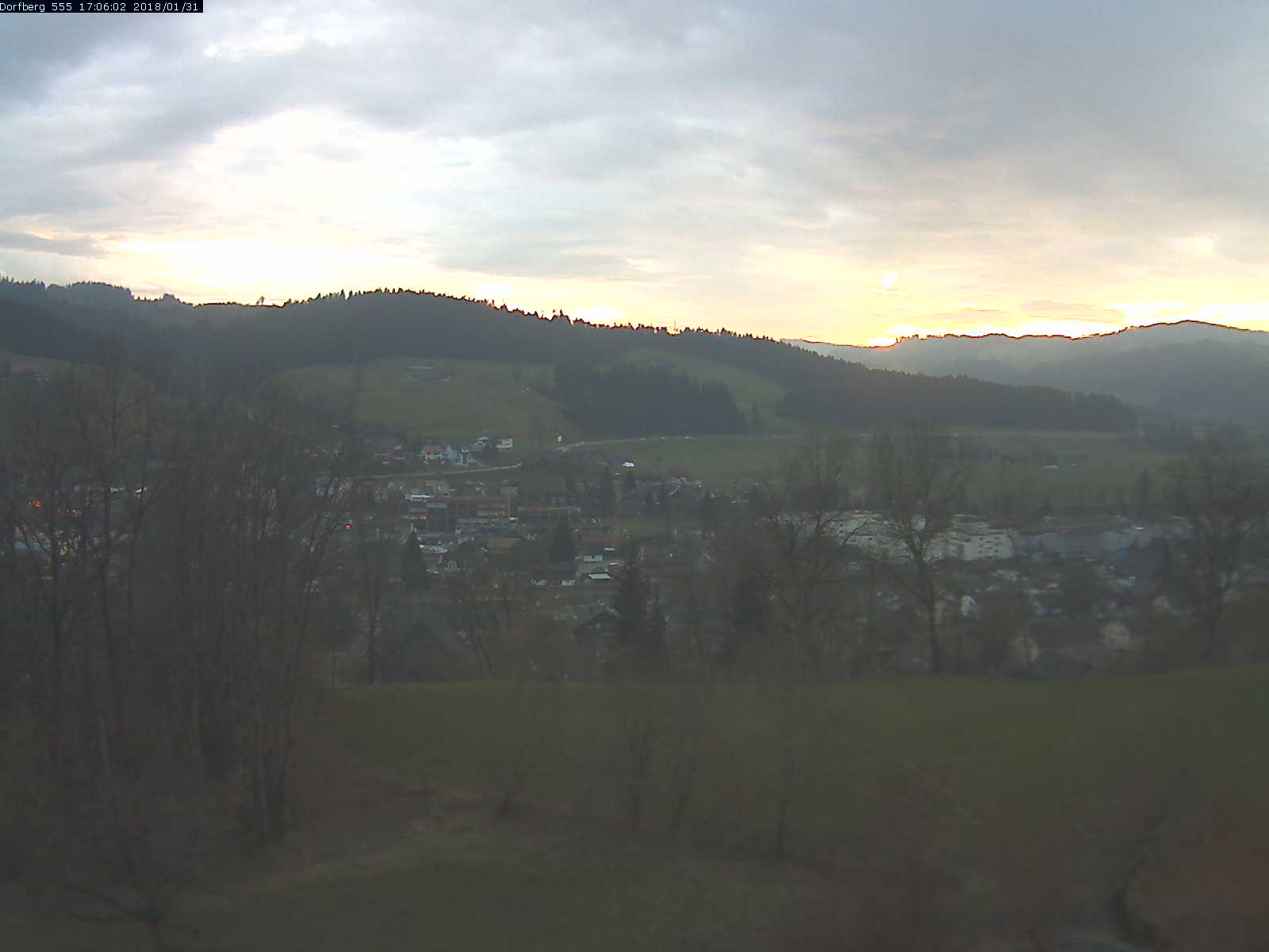 Webcam-Bild: Aussicht vom Dorfberg in Langnau 20180131-170601