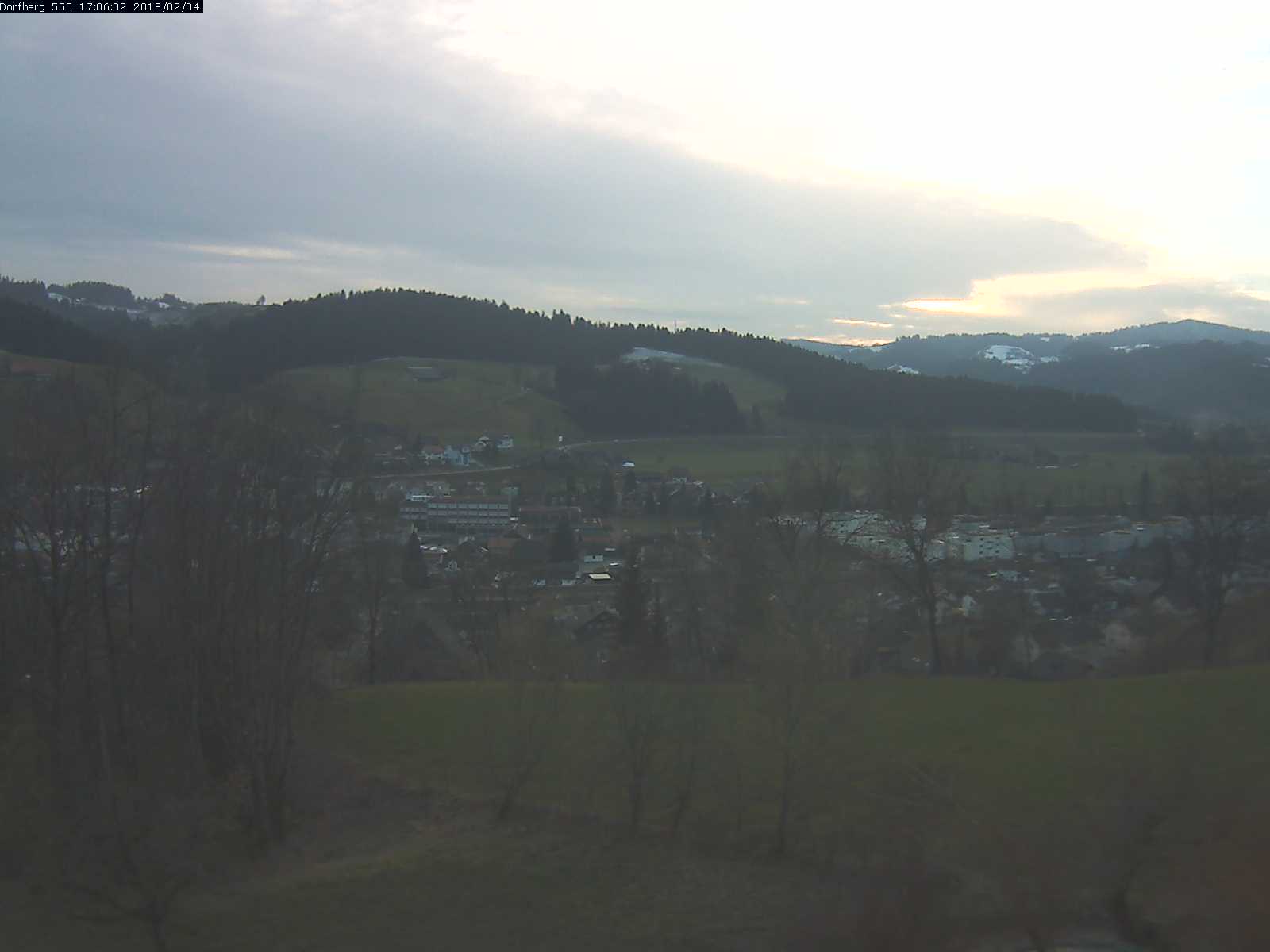 Webcam-Bild: Aussicht vom Dorfberg in Langnau 20180204-170601