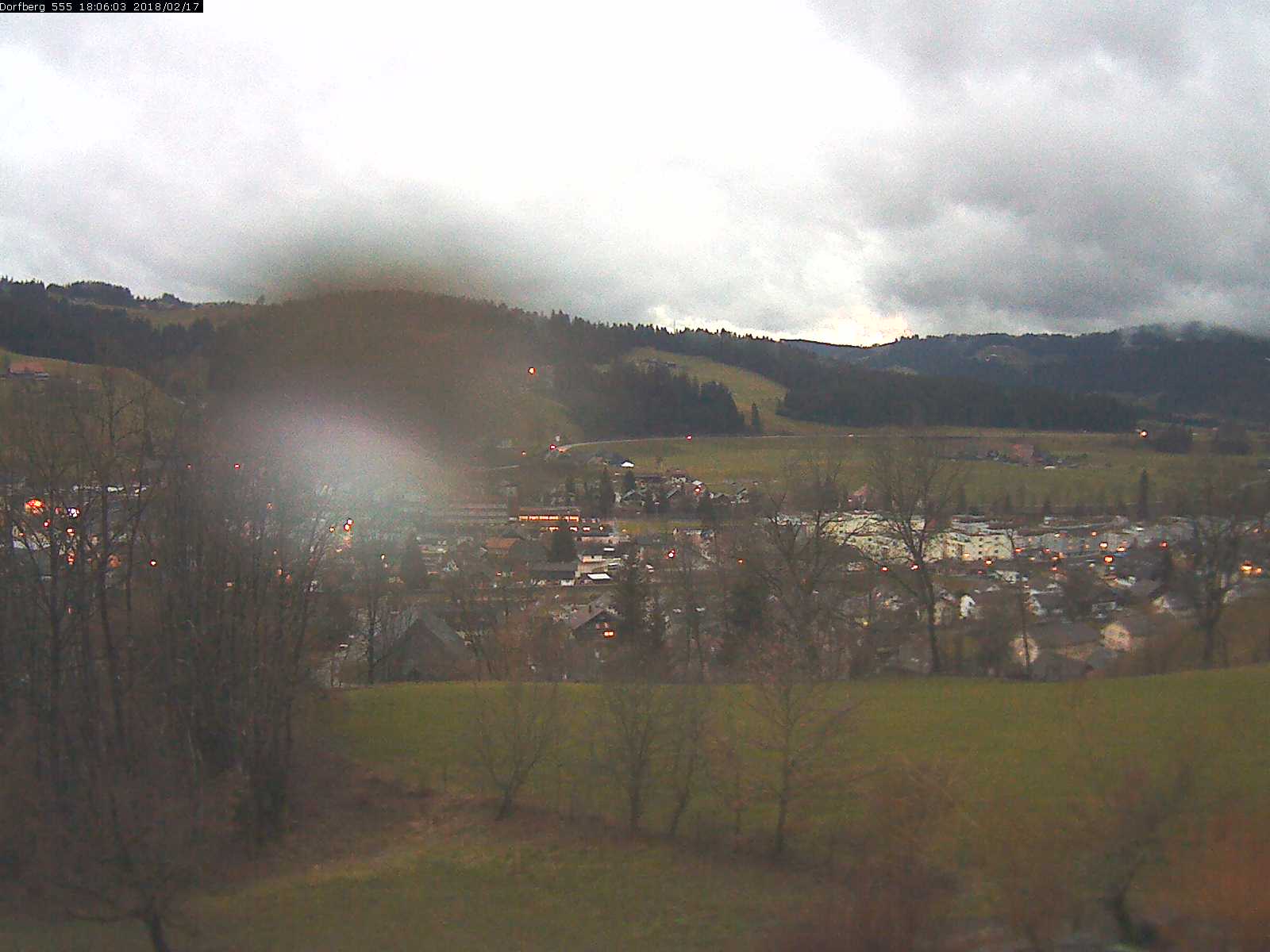 Webcam-Bild: Aussicht vom Dorfberg in Langnau 20180217-180601
