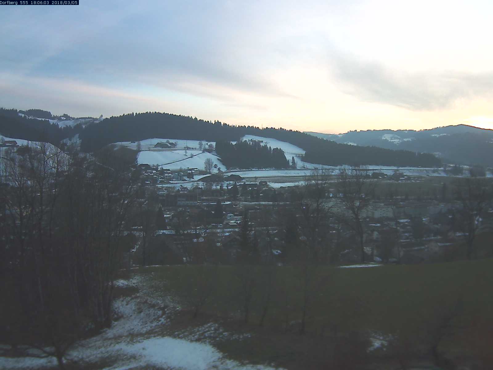Webcam-Bild: Aussicht vom Dorfberg in Langnau 20180305-180601