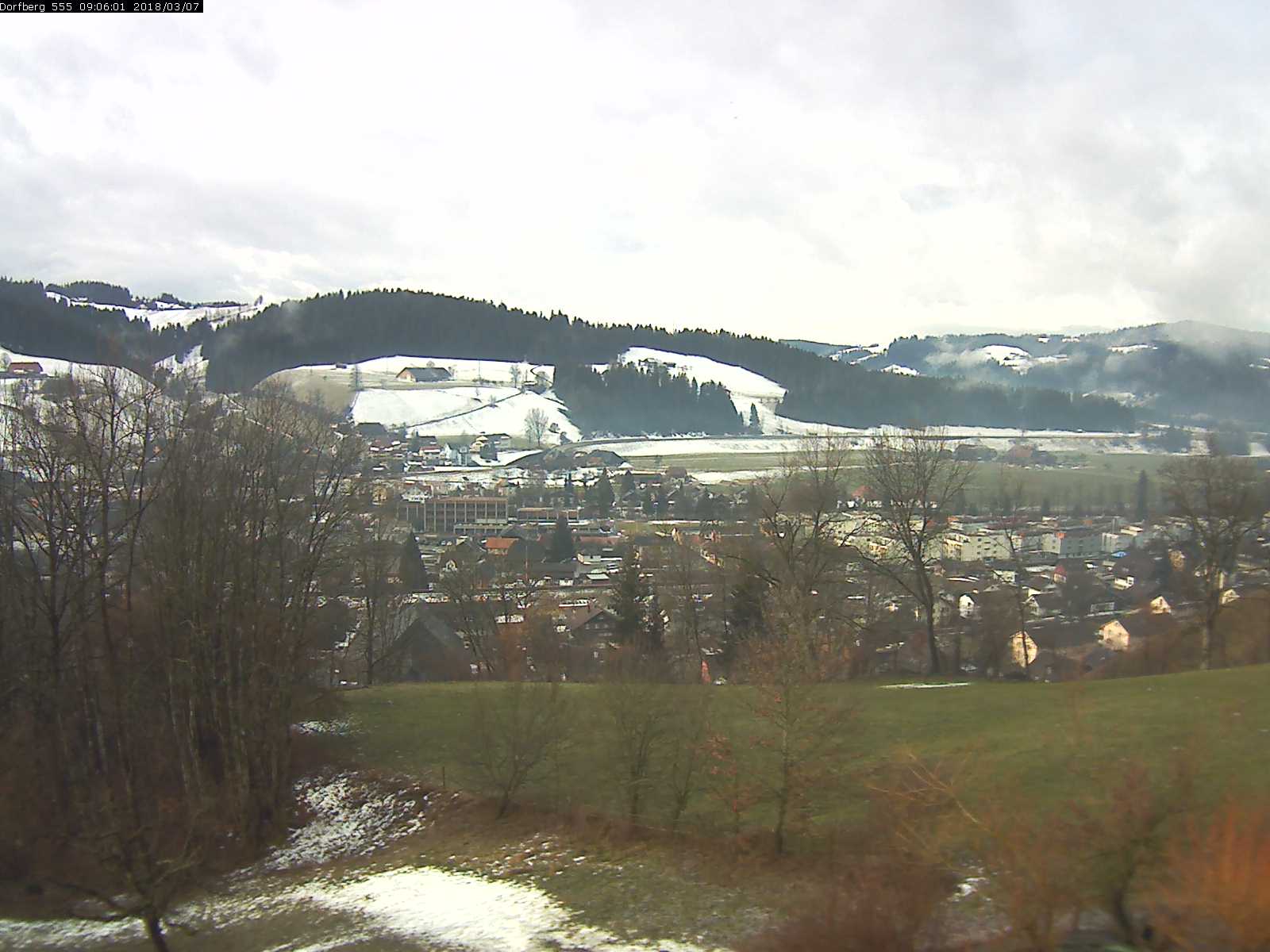 Webcam-Bild: Aussicht vom Dorfberg in Langnau 20180307-090601