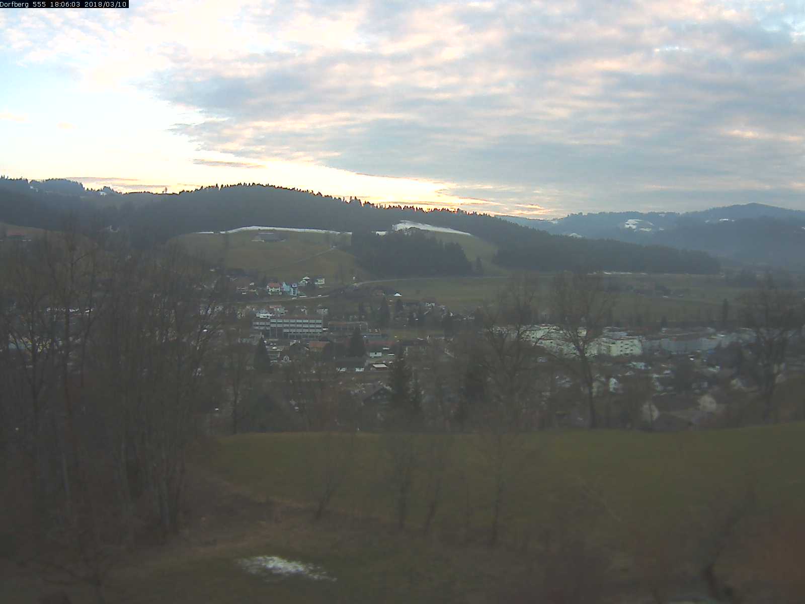Webcam-Bild: Aussicht vom Dorfberg in Langnau 20180310-180601