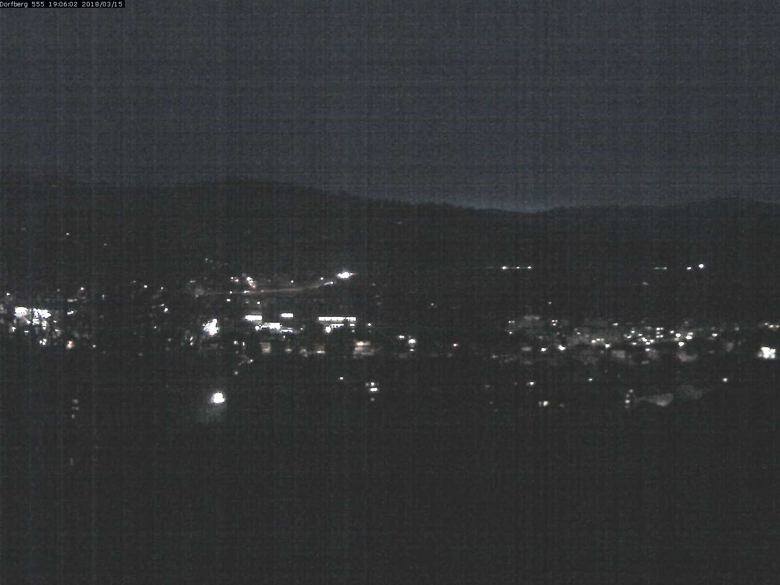 Webcam-Bild: Aussicht vom Dorfberg in Langnau 20180315-190601