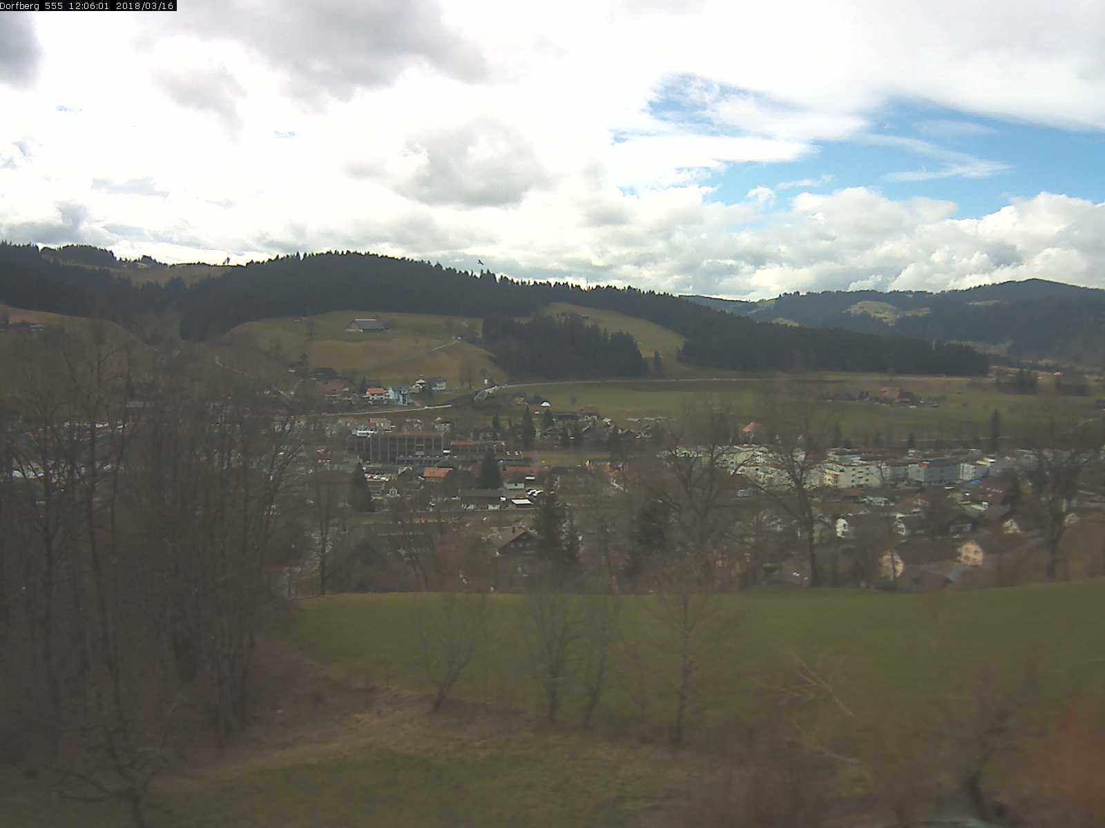 Webcam-Bild: Aussicht vom Dorfberg in Langnau 20180316-120601