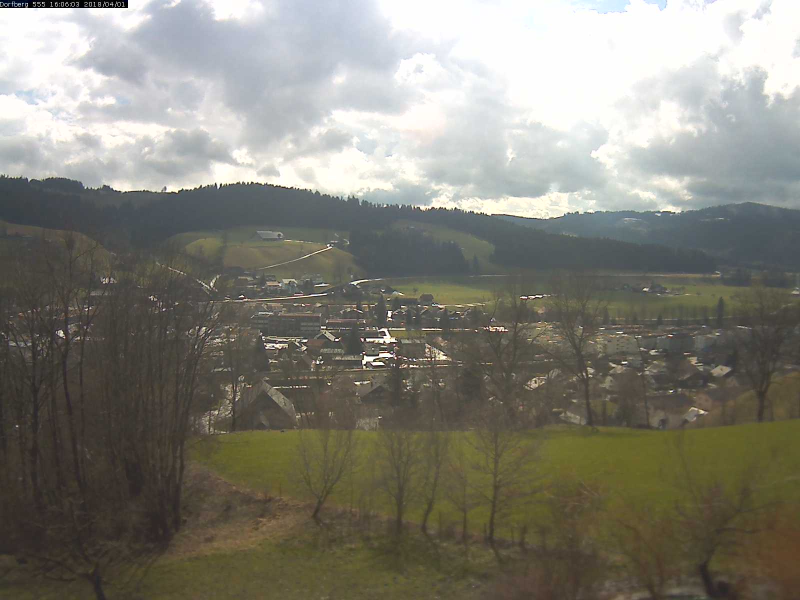 Webcam-Bild: Aussicht vom Dorfberg in Langnau 20180401-160601