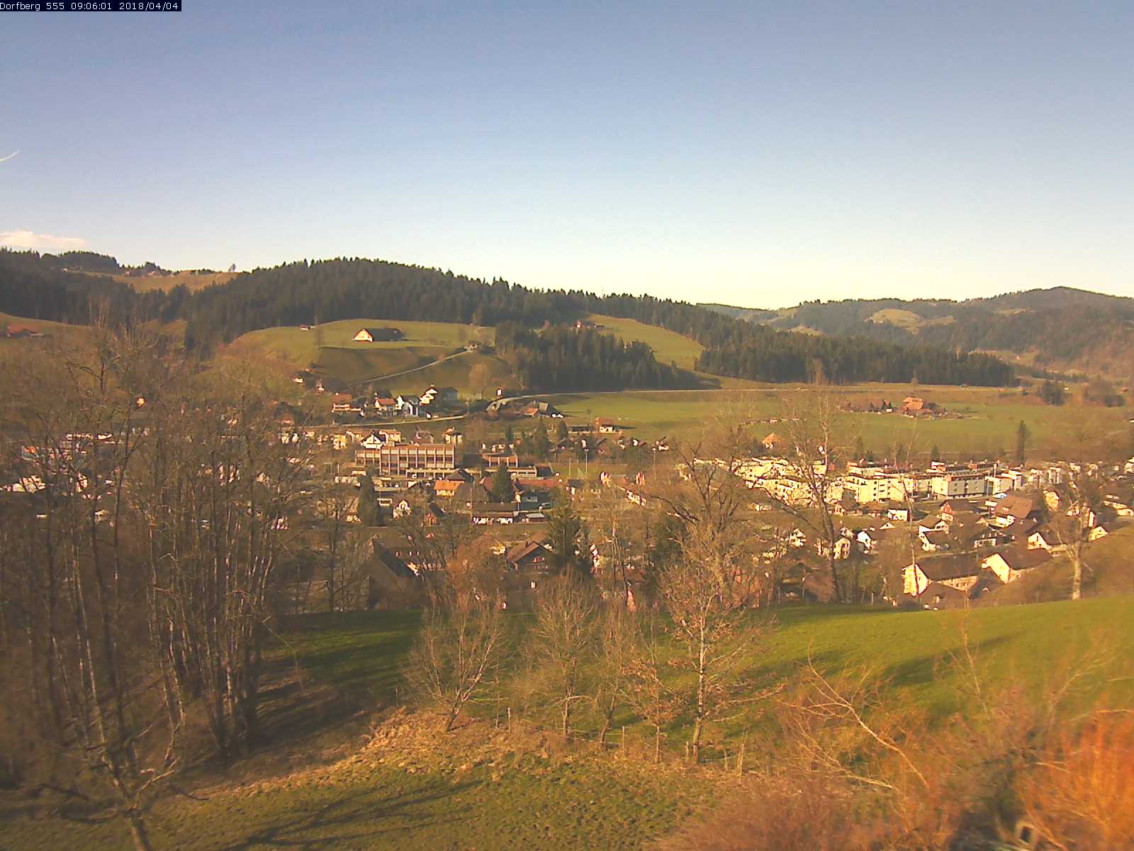 Webcam-Bild: Aussicht vom Dorfberg in Langnau 20180404-090601