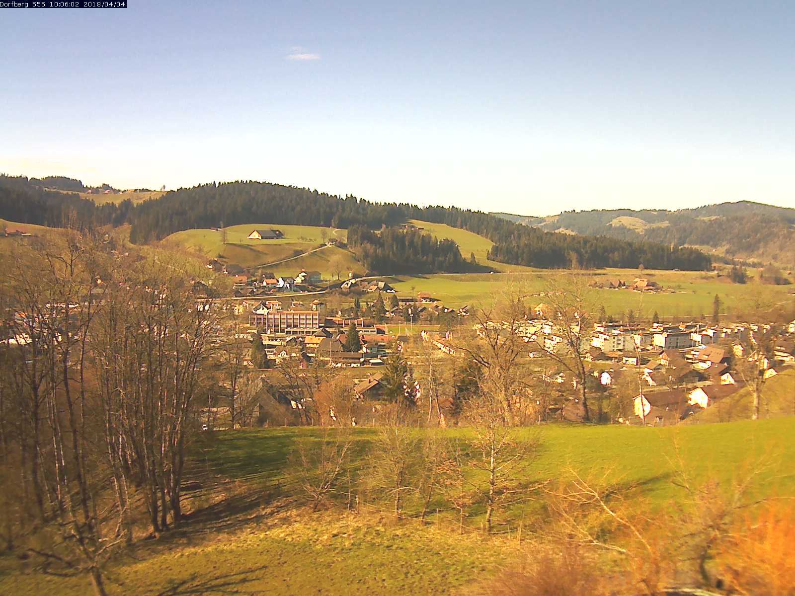 Webcam-Bild: Aussicht vom Dorfberg in Langnau 20180404-100601