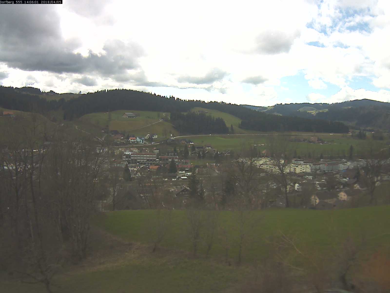 Webcam-Bild: Aussicht vom Dorfberg in Langnau 20180405-140601