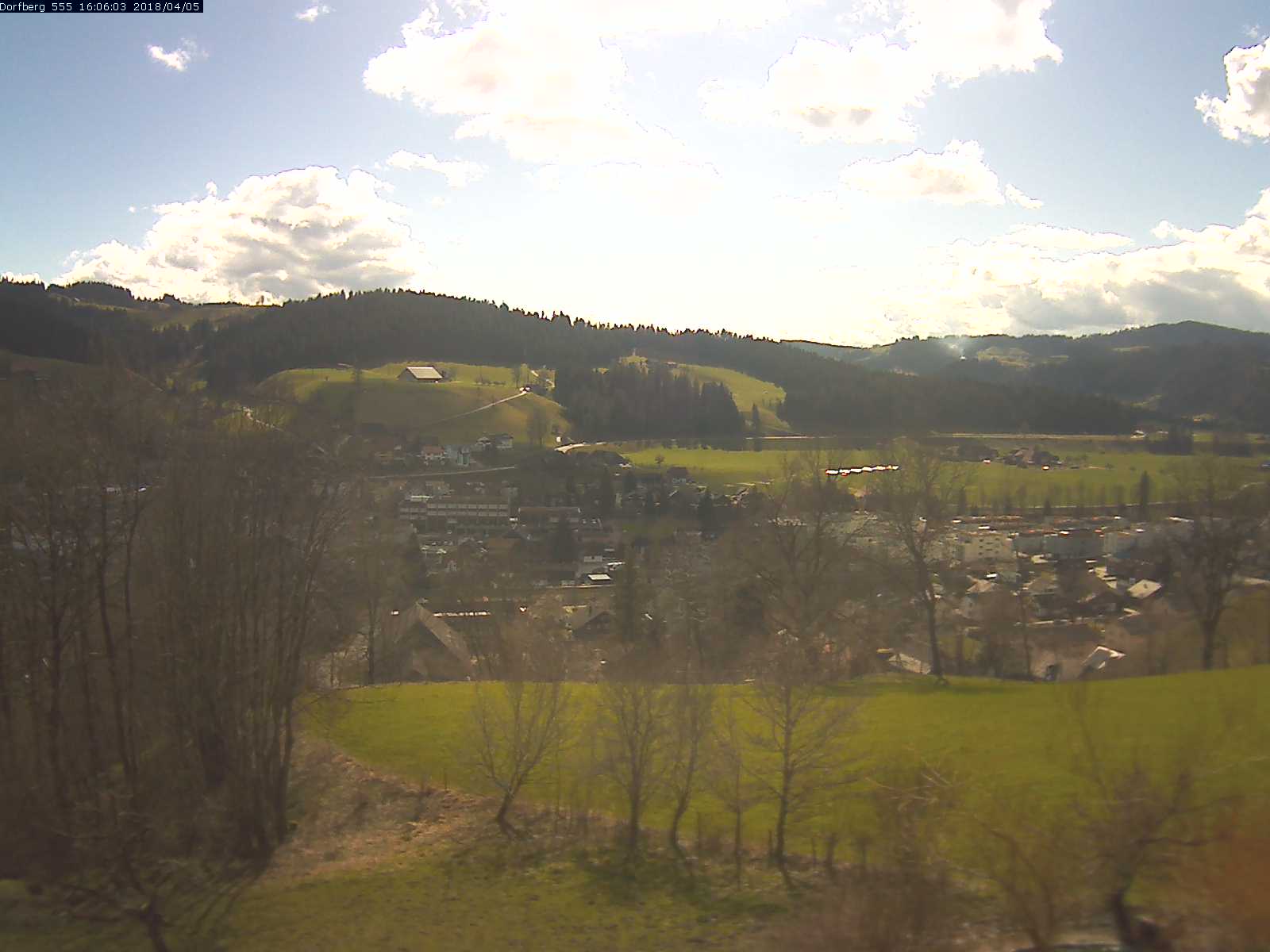 Webcam-Bild: Aussicht vom Dorfberg in Langnau 20180405-160601