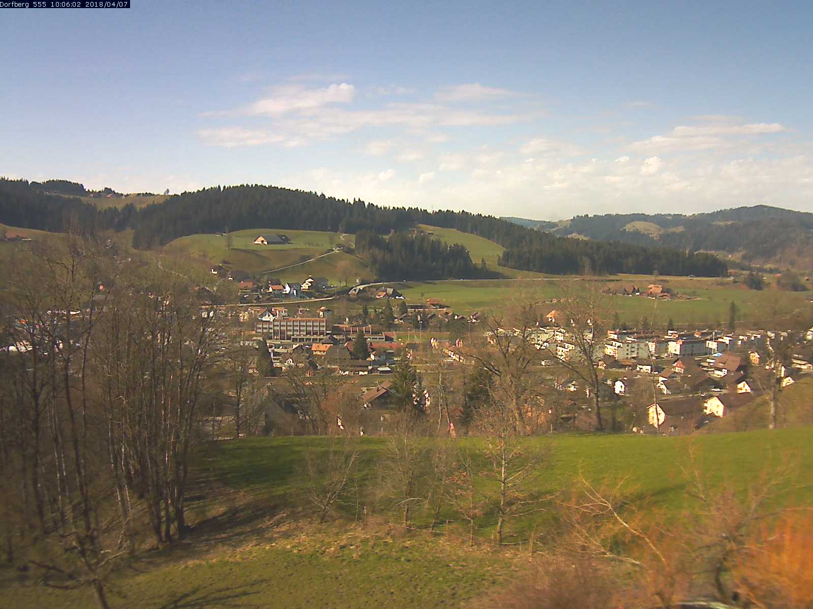 Webcam-Bild: Aussicht vom Dorfberg in Langnau 20180407-100601