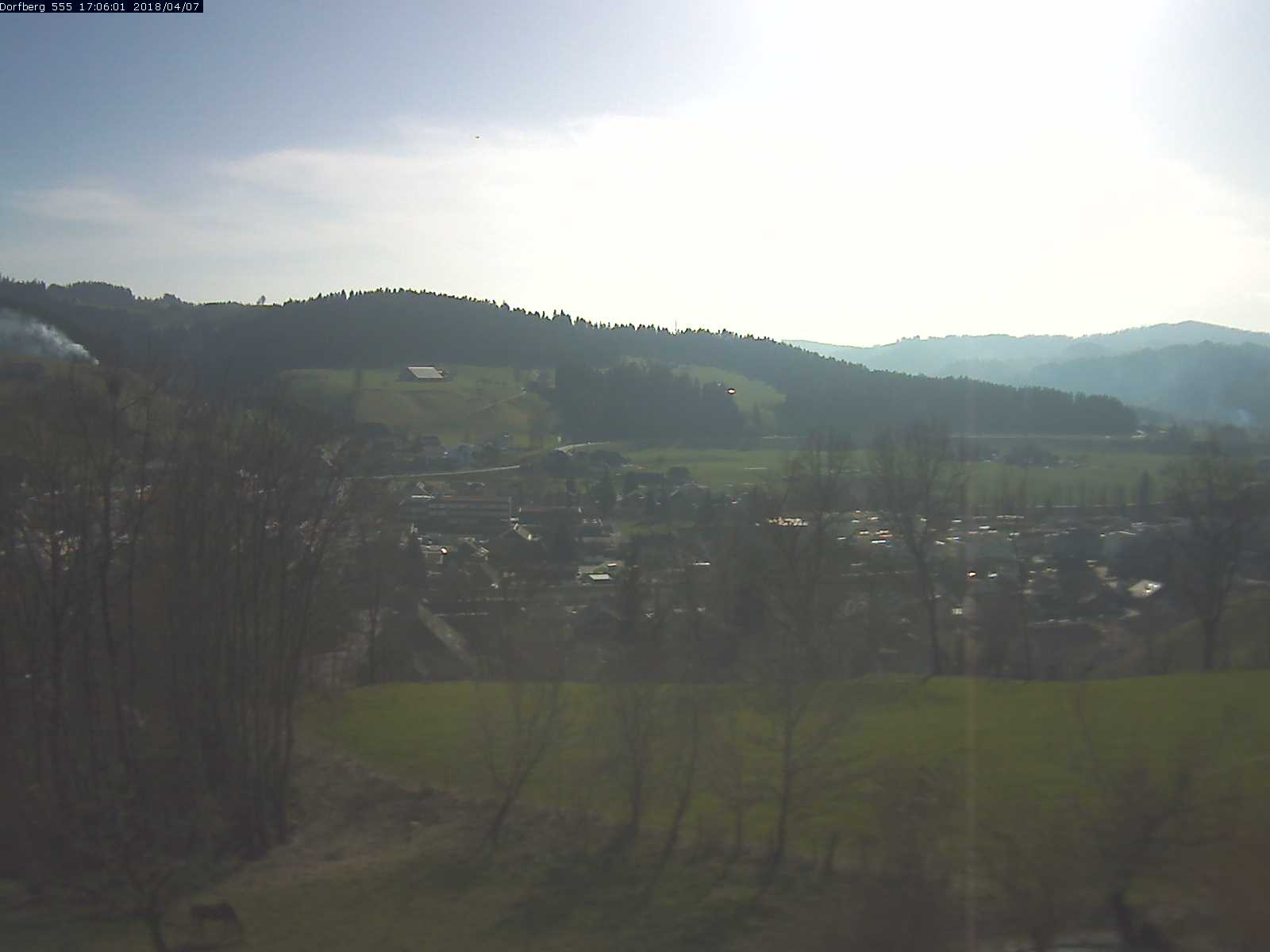 Webcam-Bild: Aussicht vom Dorfberg in Langnau 20180407-170601