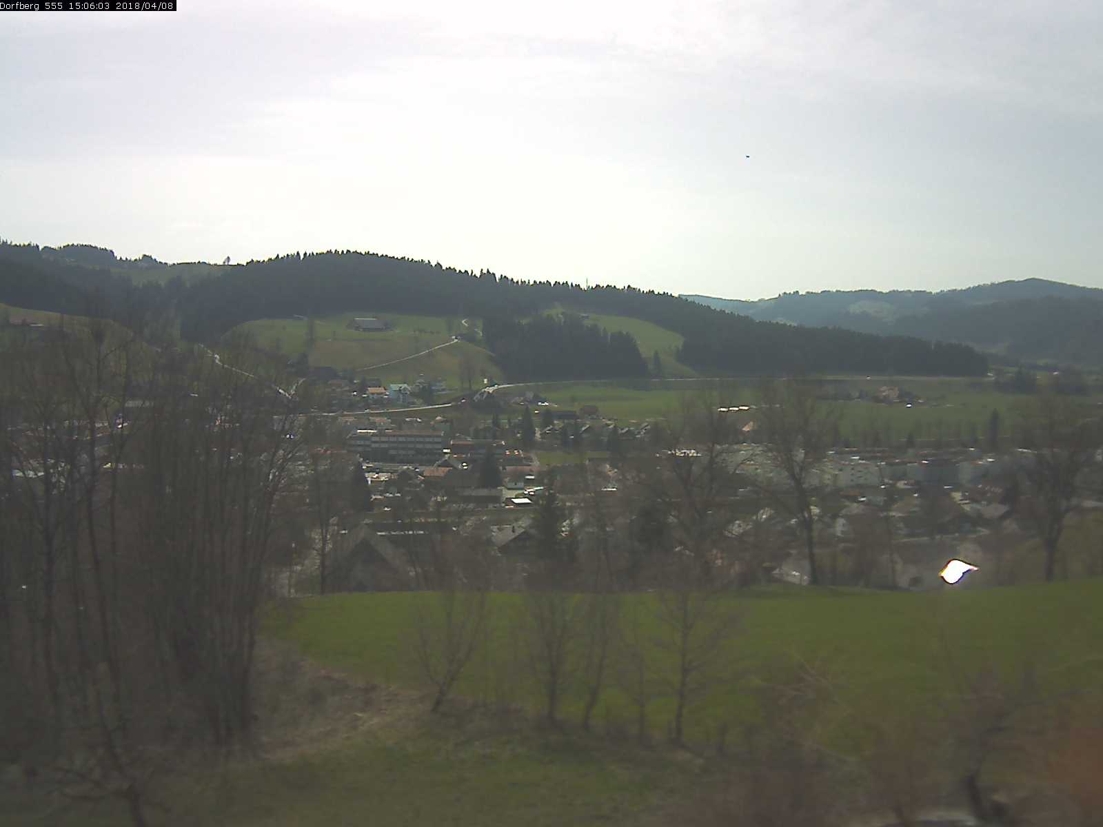 Webcam-Bild: Aussicht vom Dorfberg in Langnau 20180408-150601