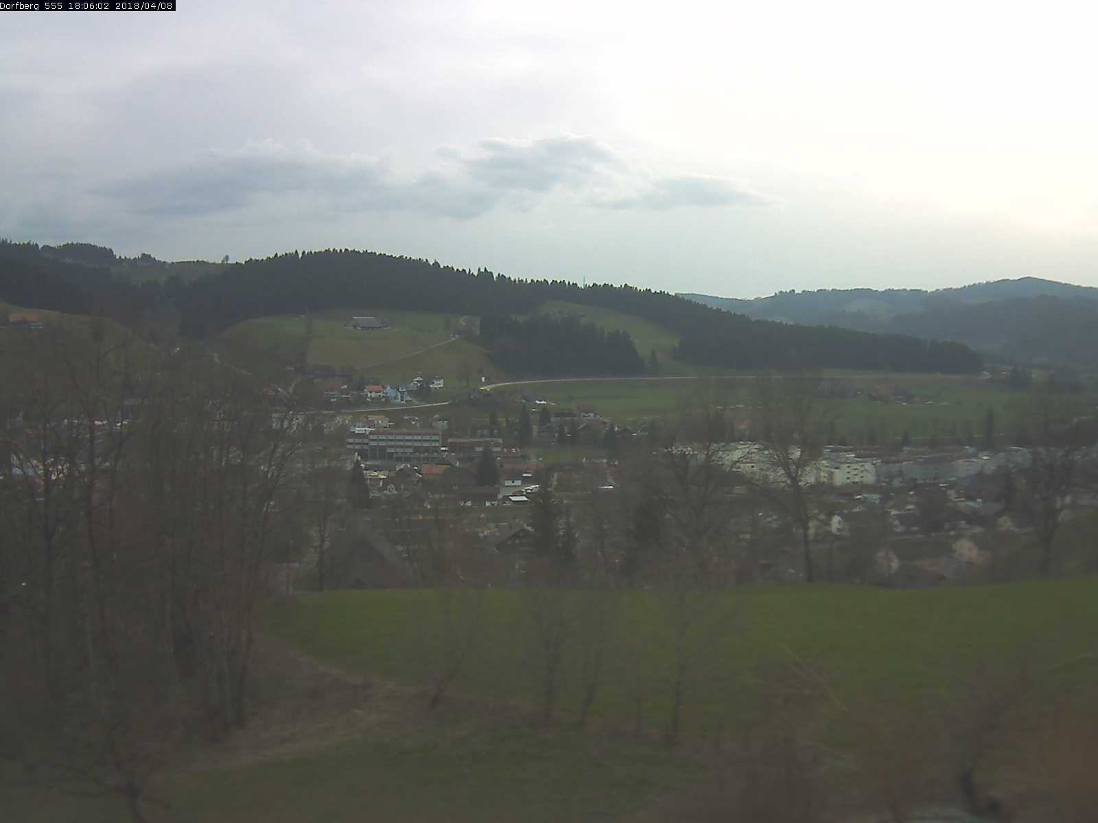 Webcam-Bild: Aussicht vom Dorfberg in Langnau 20180408-180601