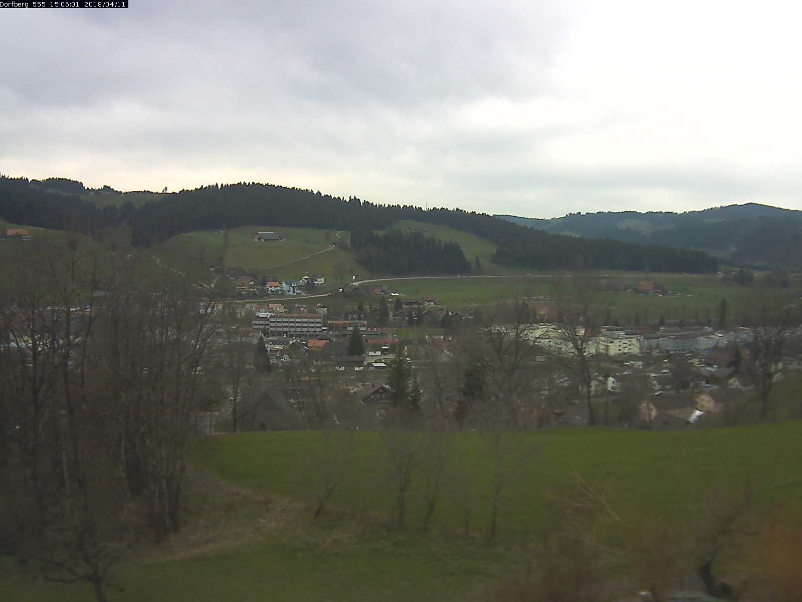 Webcam-Bild: Aussicht vom Dorfberg in Langnau 20180411-150601