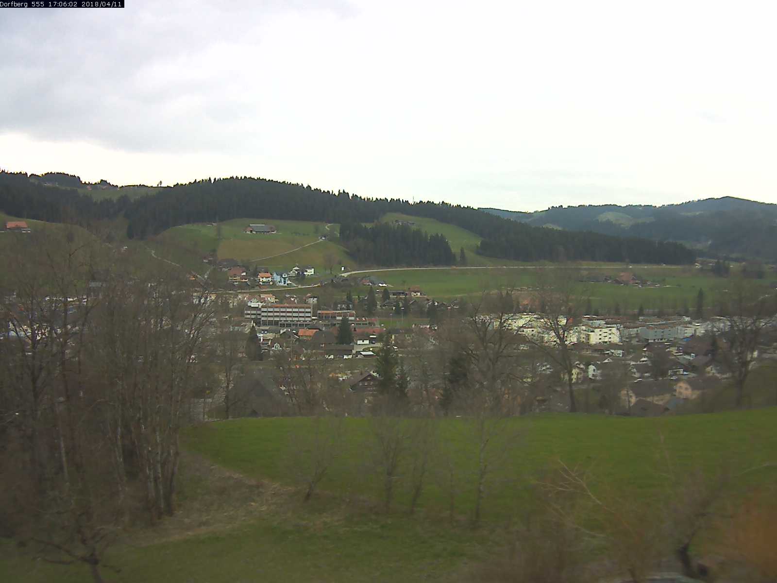 Webcam-Bild: Aussicht vom Dorfberg in Langnau 20180411-170601
