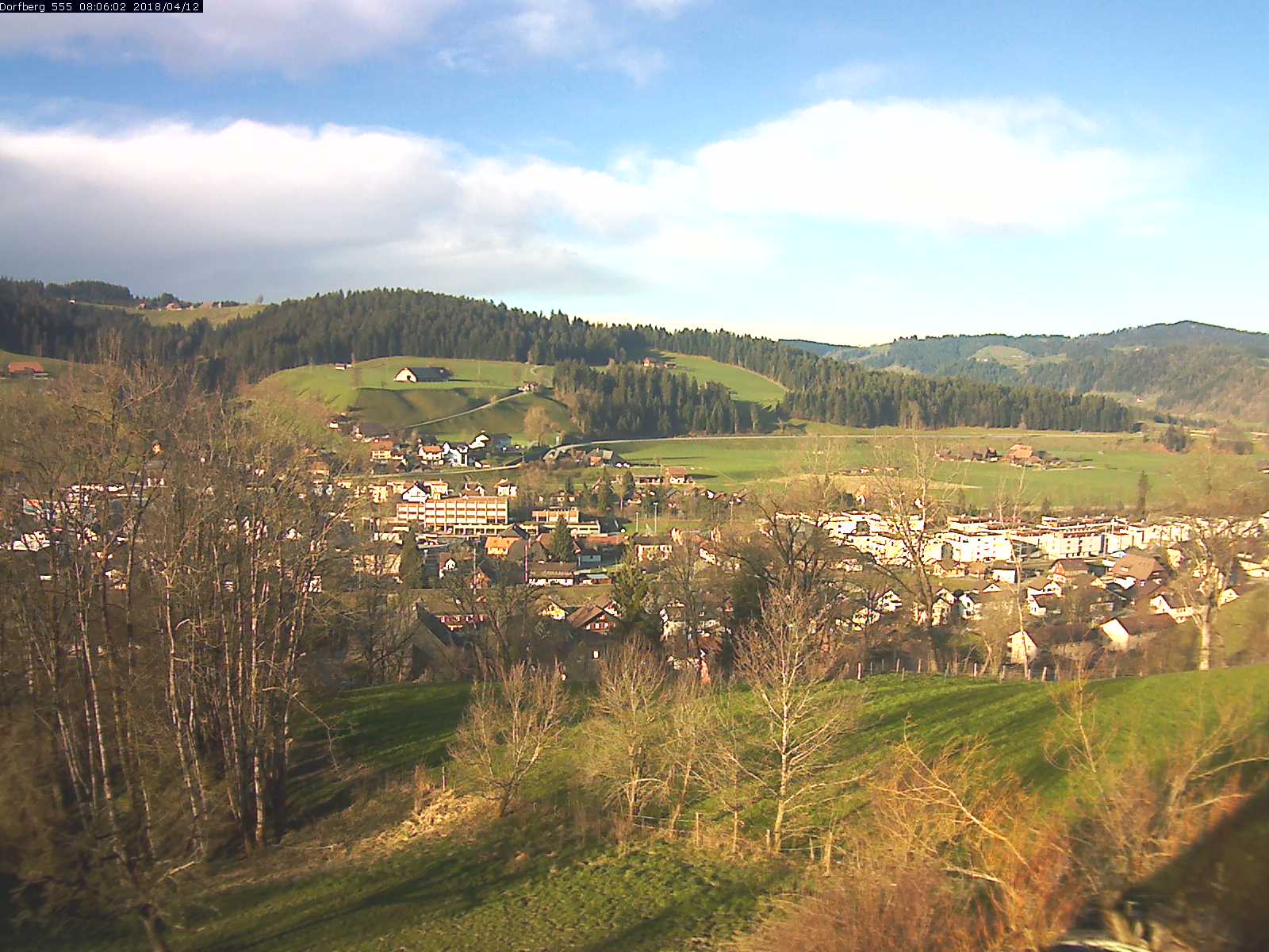Webcam-Bild: Aussicht vom Dorfberg in Langnau 20180412-080601