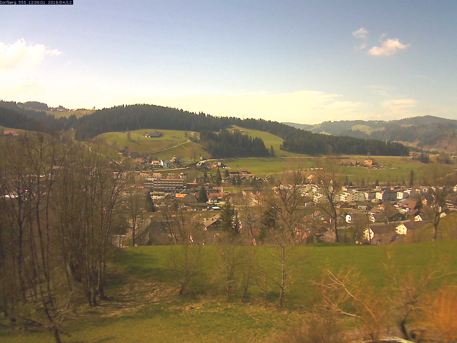 Webcam-Bild: Aussicht vom Dorfberg in Langnau 20180412-120601