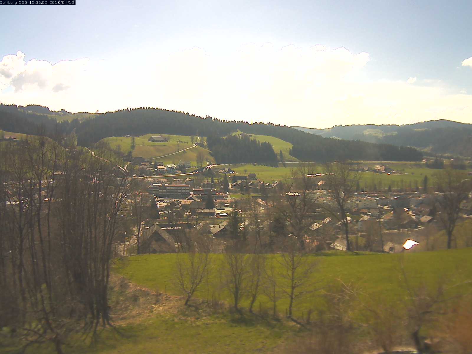 Webcam-Bild: Aussicht vom Dorfberg in Langnau 20180412-150601