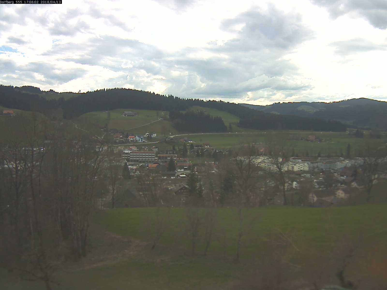 Webcam-Bild: Aussicht vom Dorfberg in Langnau 20180413-170601