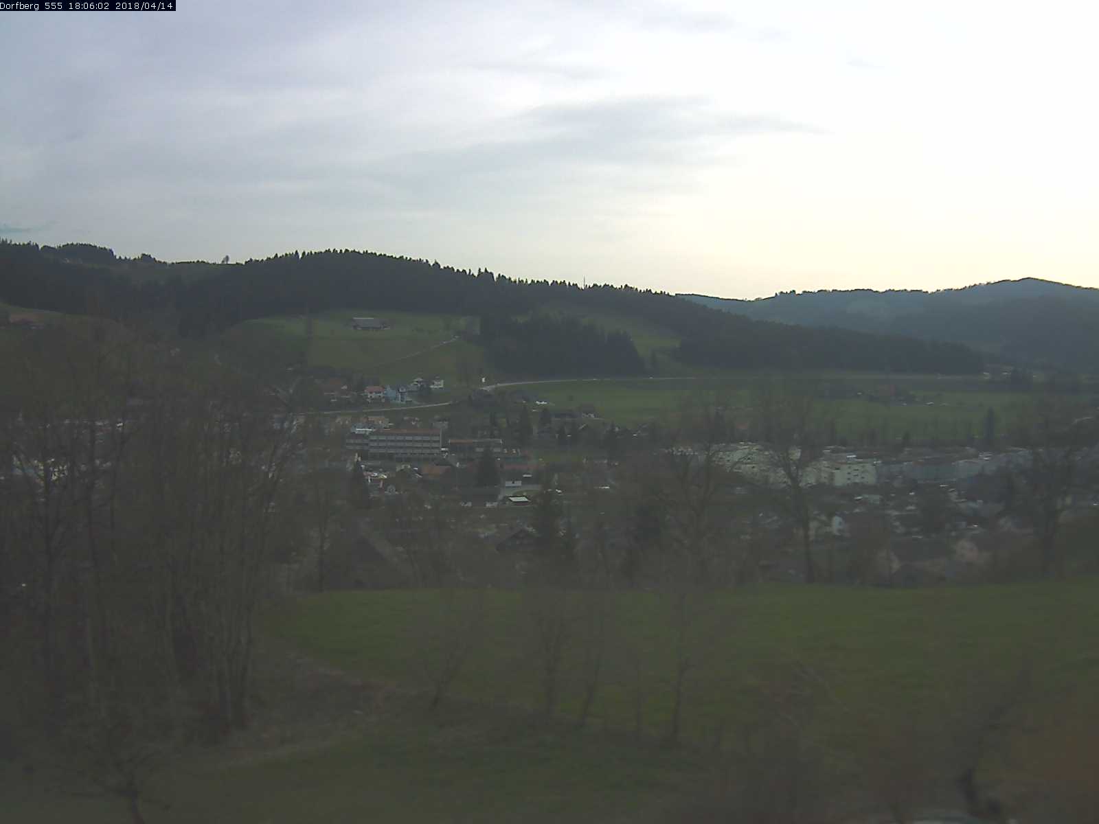 Webcam-Bild: Aussicht vom Dorfberg in Langnau 20180414-180601
