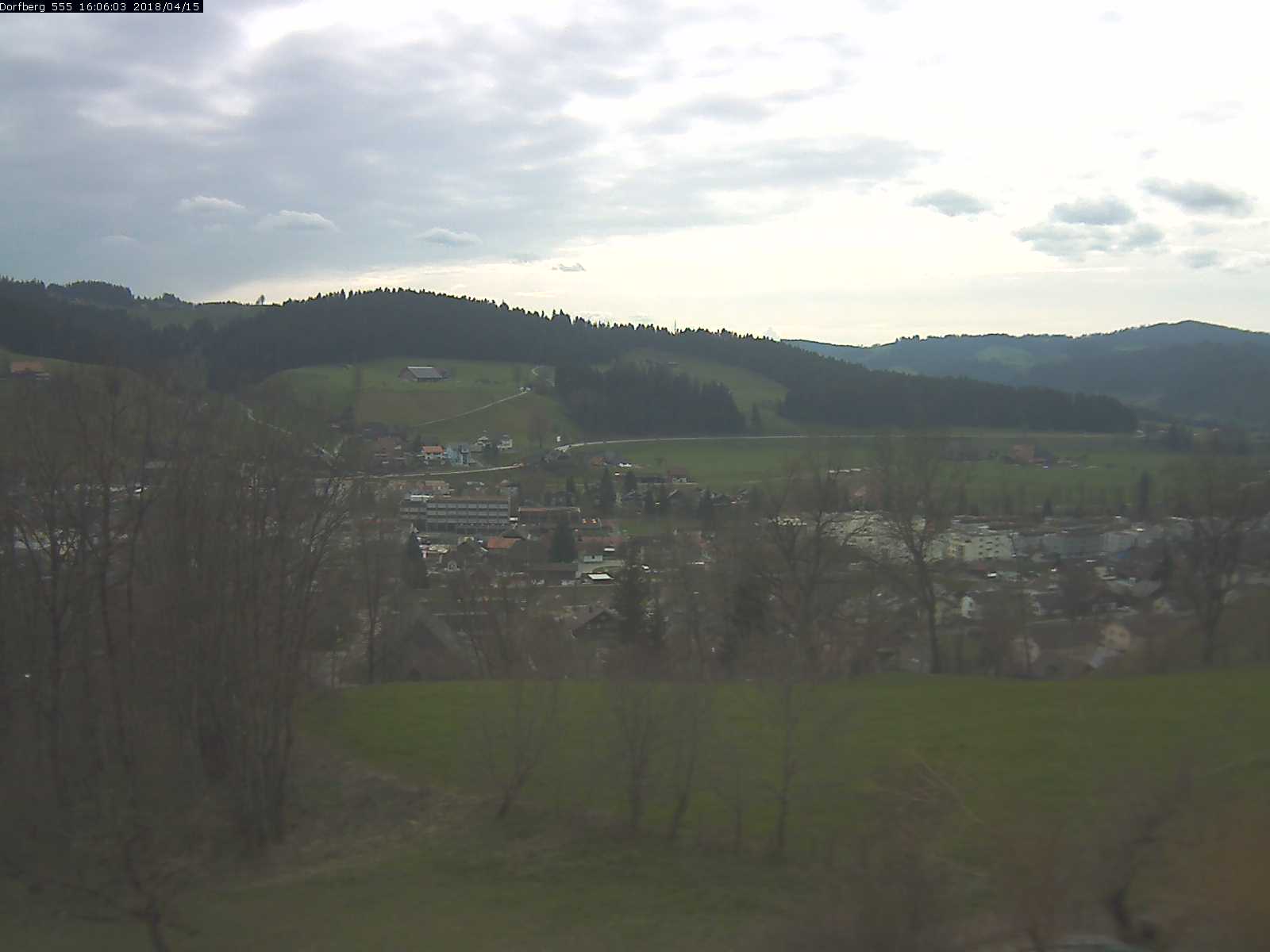 Webcam-Bild: Aussicht vom Dorfberg in Langnau 20180415-160602