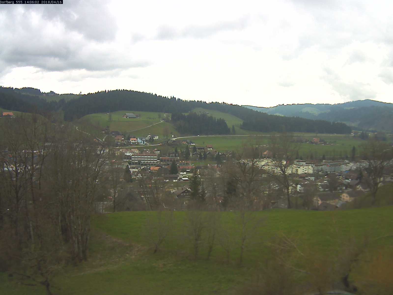 Webcam-Bild: Aussicht vom Dorfberg in Langnau 20180416-140601
