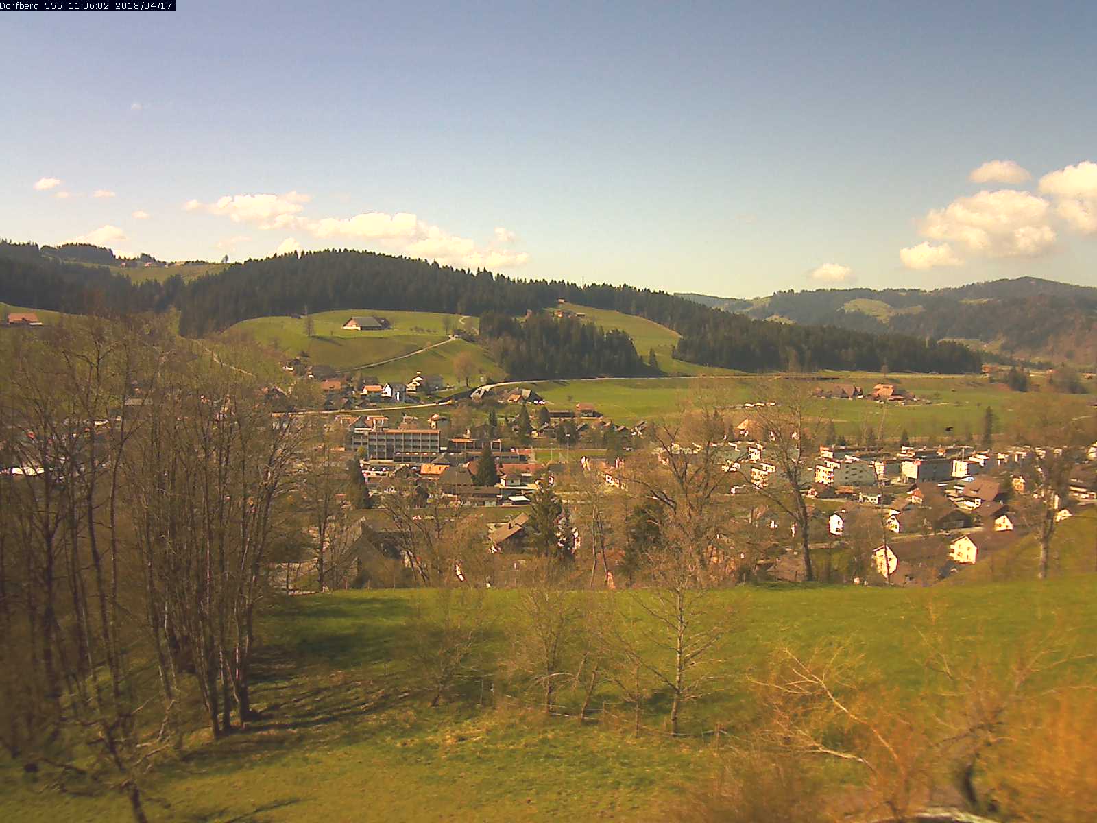 Webcam-Bild: Aussicht vom Dorfberg in Langnau 20180417-110602