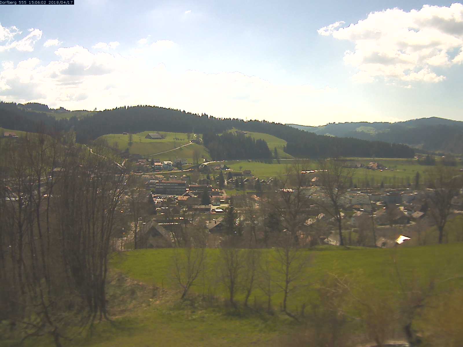 Webcam-Bild: Aussicht vom Dorfberg in Langnau 20180417-150601