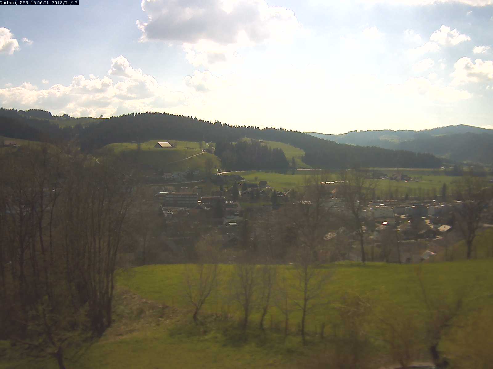 Webcam-Bild: Aussicht vom Dorfberg in Langnau 20180417-160601