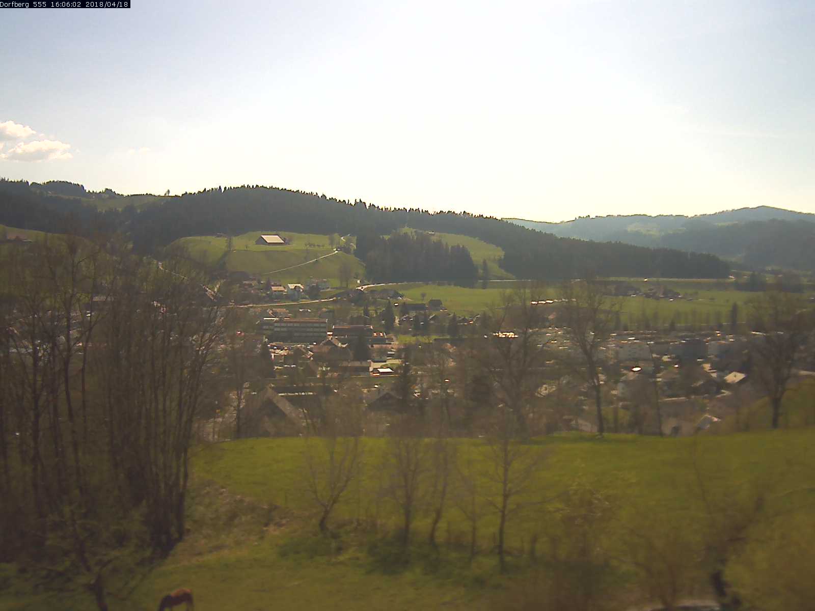 Webcam-Bild: Aussicht vom Dorfberg in Langnau 20180418-160601