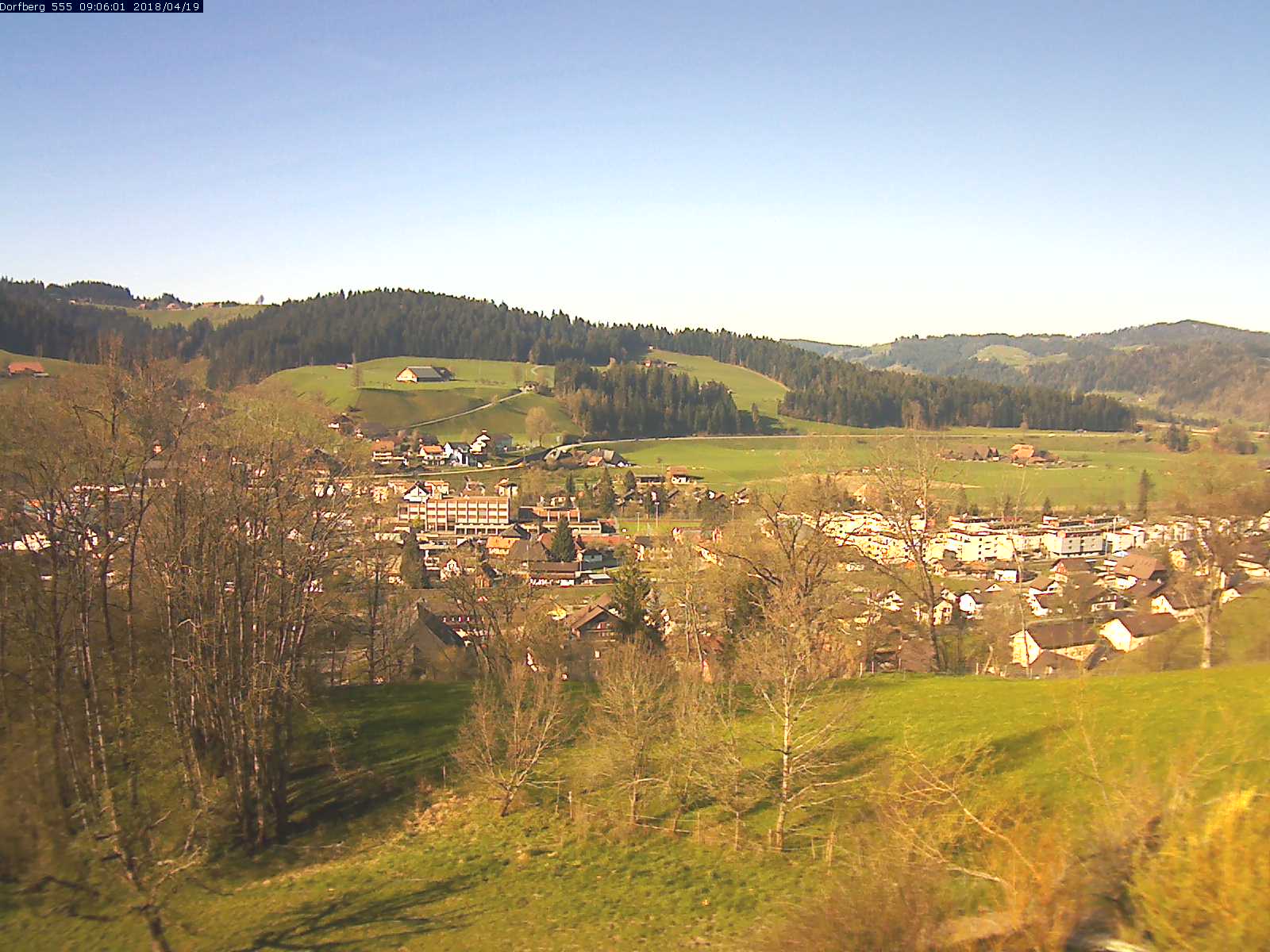 Webcam-Bild: Aussicht vom Dorfberg in Langnau 20180419-090601