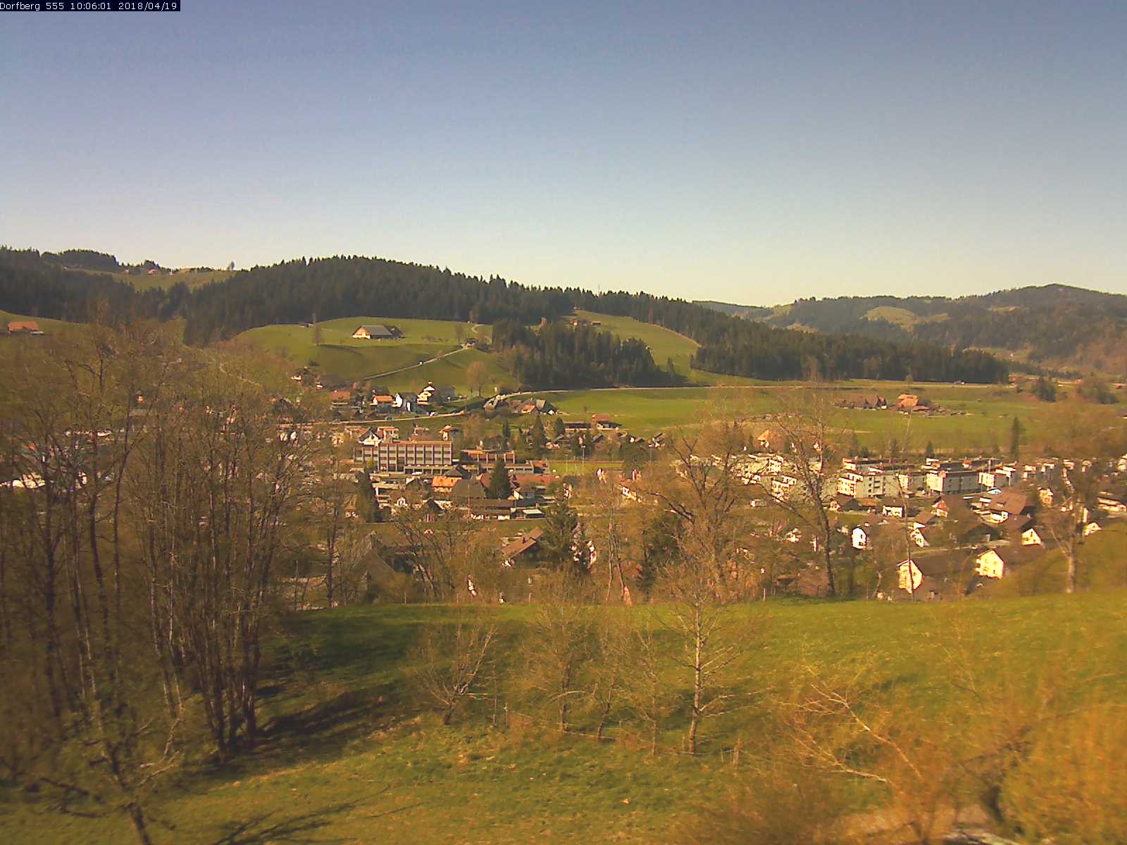 Webcam-Bild: Aussicht vom Dorfberg in Langnau 20180419-100601