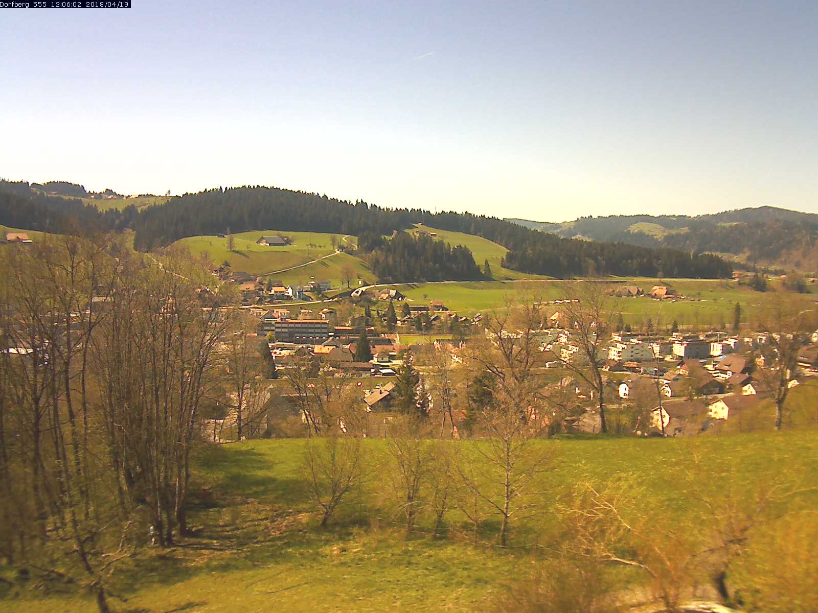 Webcam-Bild: Aussicht vom Dorfberg in Langnau 20180419-120601