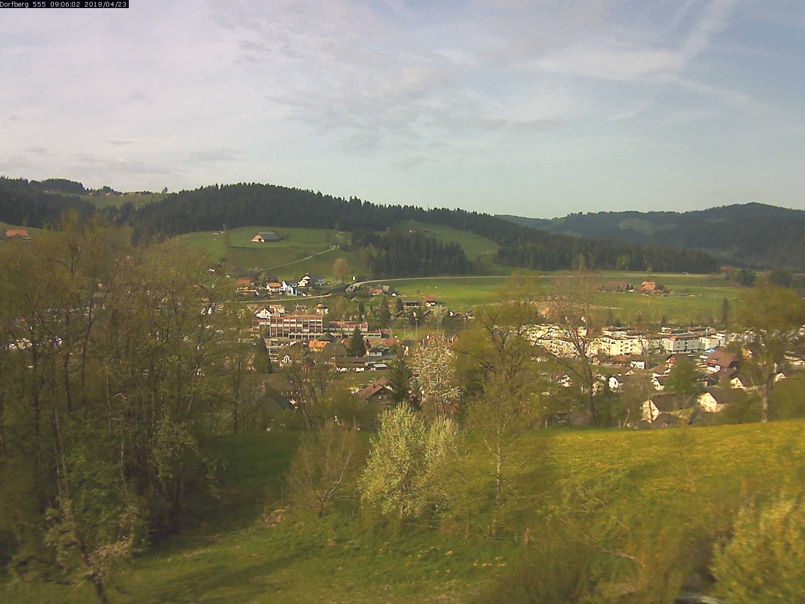 Webcam-Bild: Aussicht vom Dorfberg in Langnau 20180423-090601