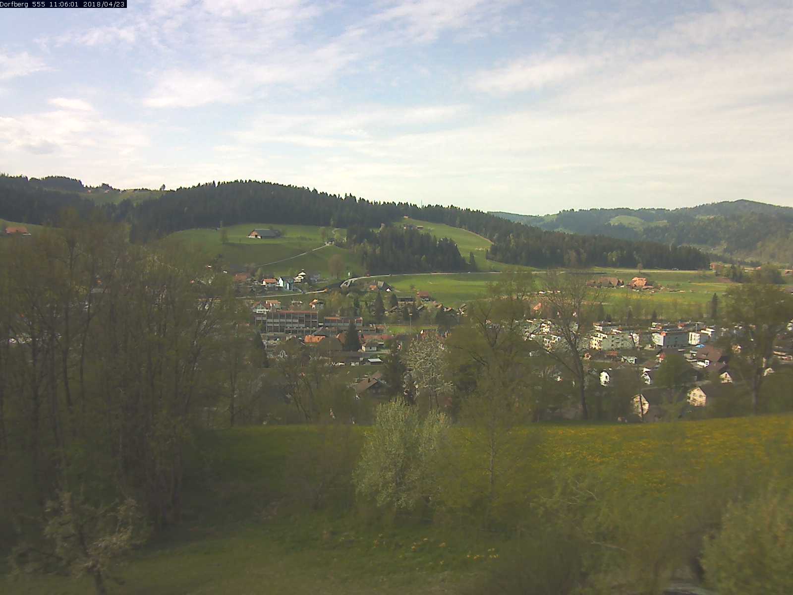 Webcam-Bild: Aussicht vom Dorfberg in Langnau 20180423-110601