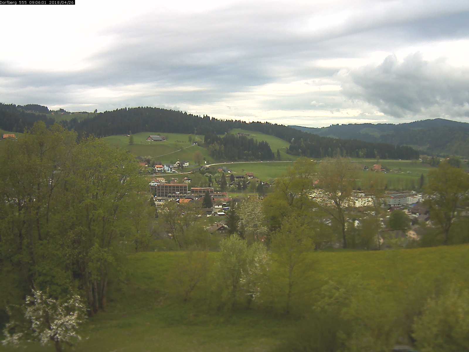 Webcam-Bild: Aussicht vom Dorfberg in Langnau 20180426-090601