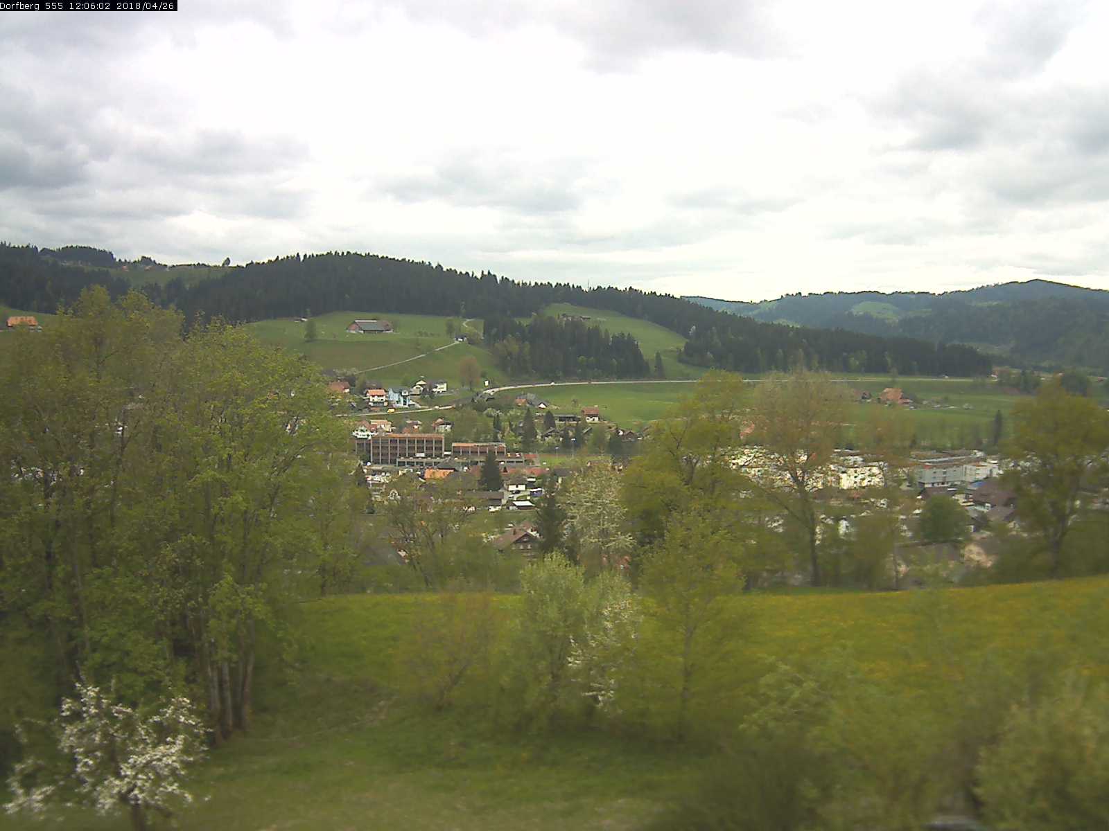 Webcam-Bild: Aussicht vom Dorfberg in Langnau 20180426-120601