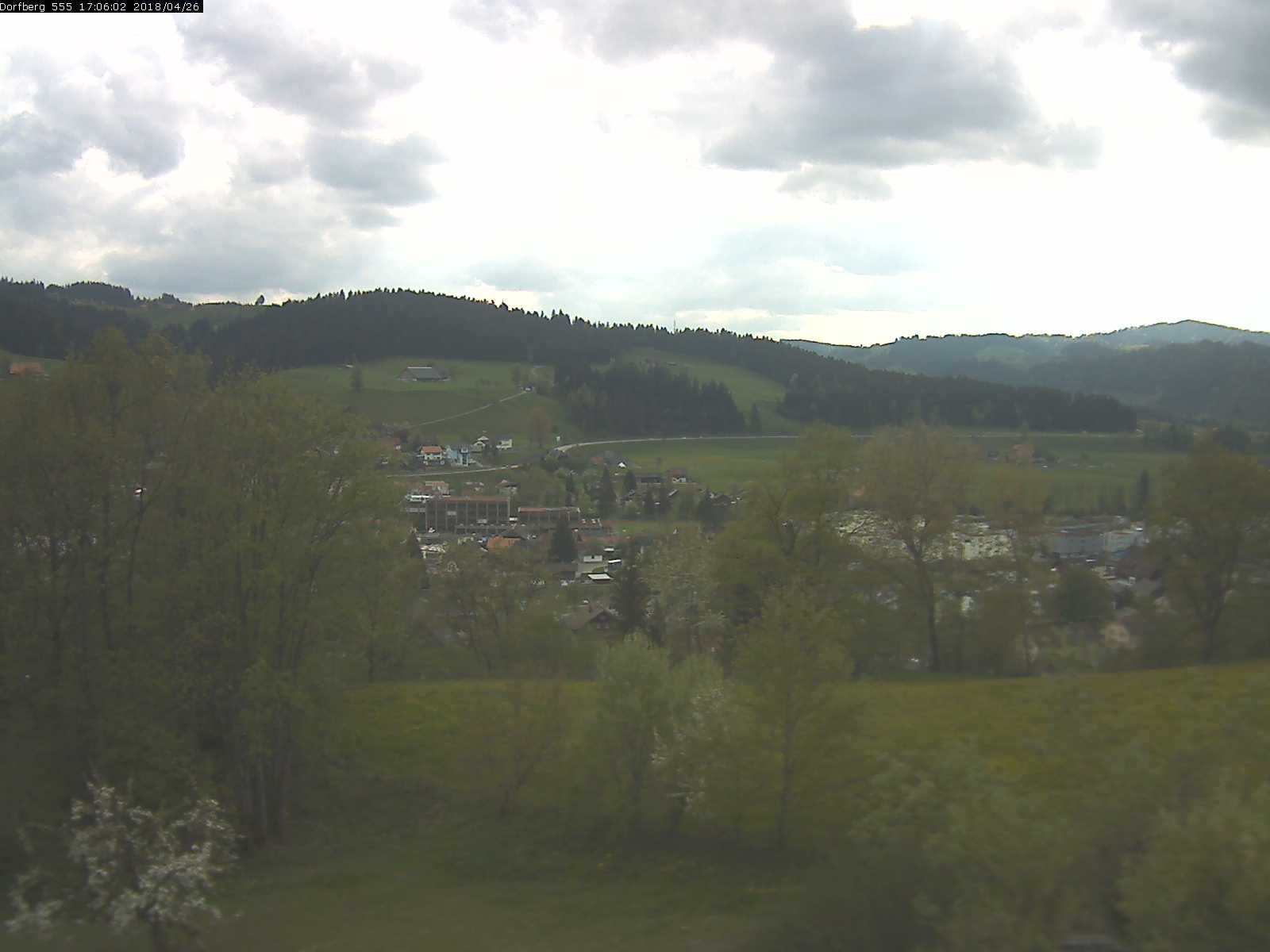 Webcam-Bild: Aussicht vom Dorfberg in Langnau 20180426-170601