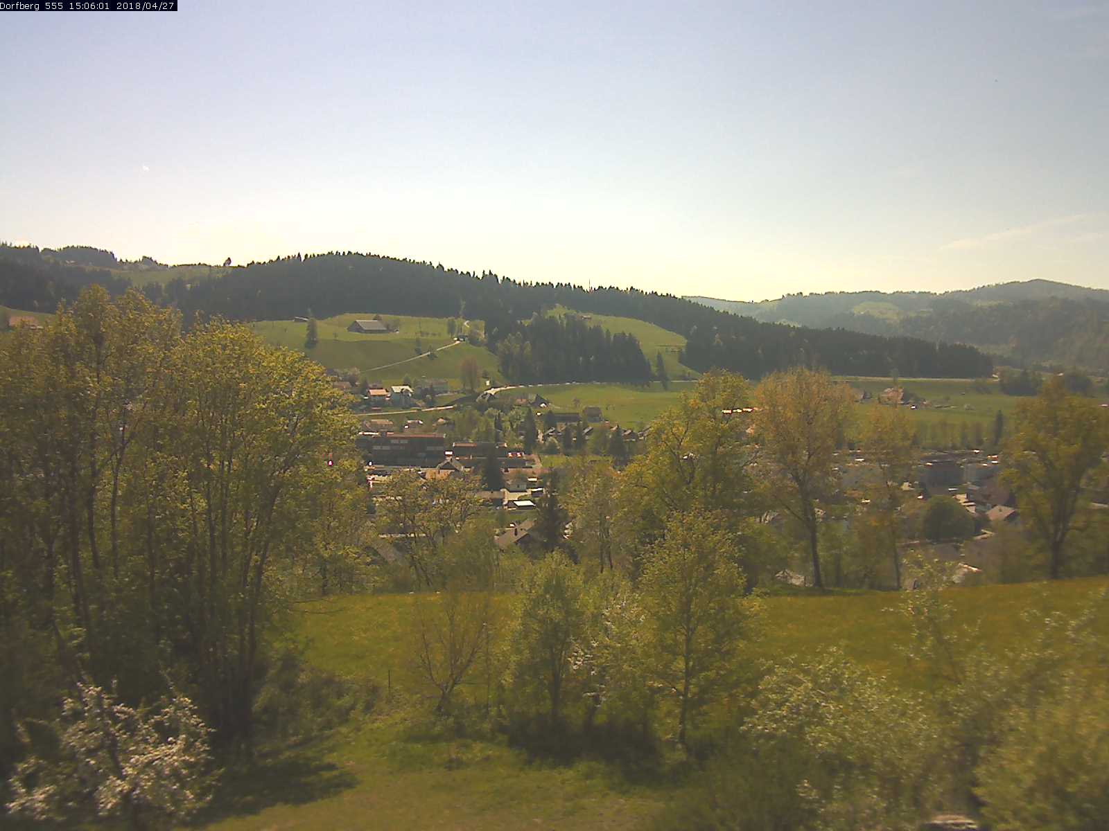 Webcam-Bild: Aussicht vom Dorfberg in Langnau 20180427-150601