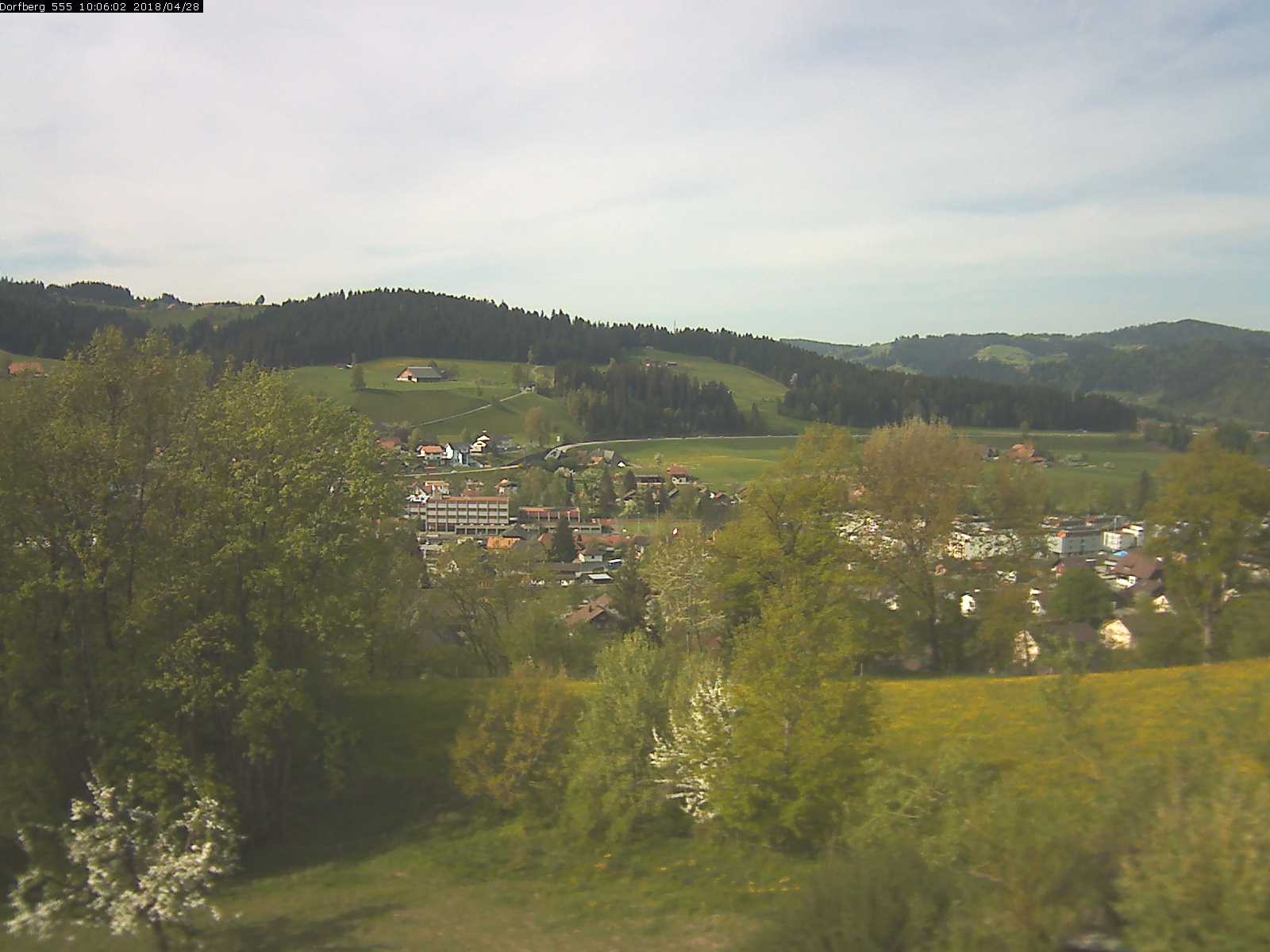 Webcam-Bild: Aussicht vom Dorfberg in Langnau 20180428-100601