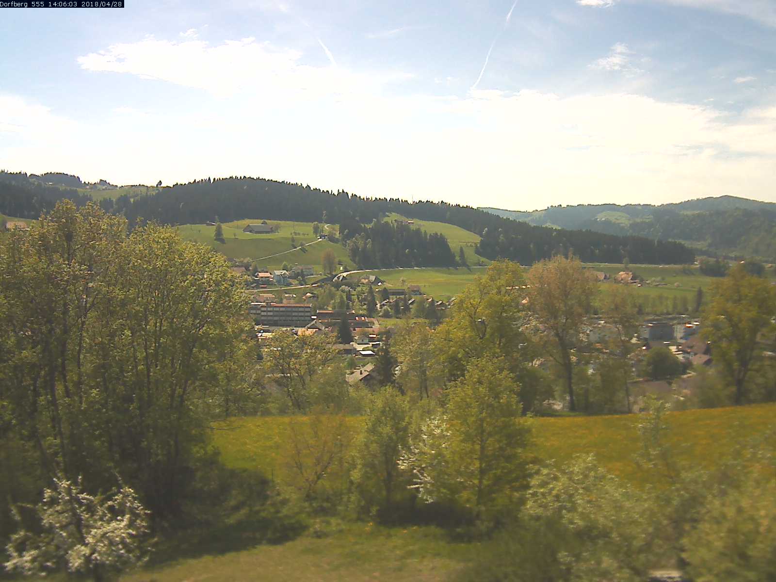 Webcam-Bild: Aussicht vom Dorfberg in Langnau 20180428-140601