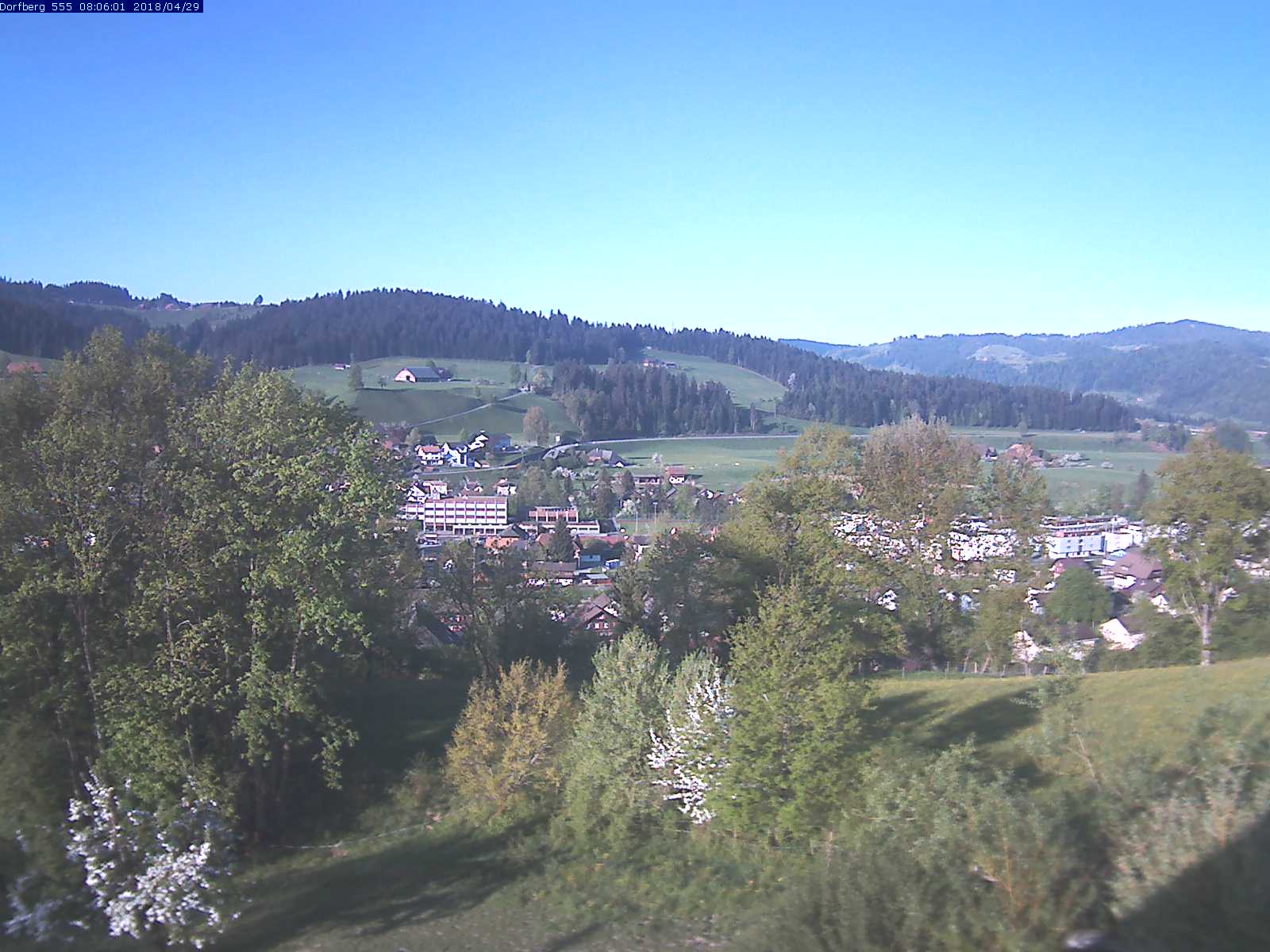 Webcam-Bild: Aussicht vom Dorfberg in Langnau 20180429-080601