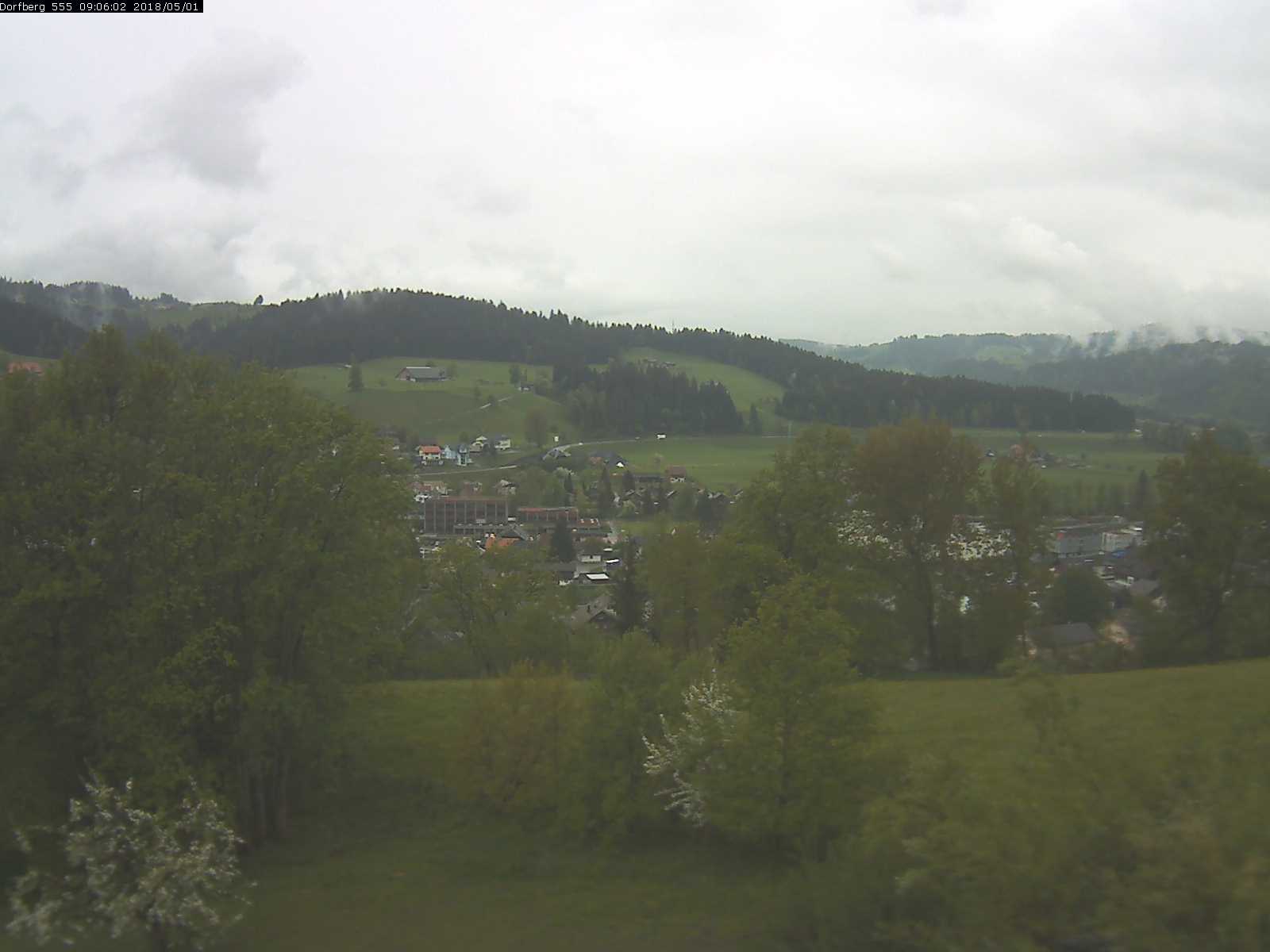 Webcam-Bild: Aussicht vom Dorfberg in Langnau 20180501-090601