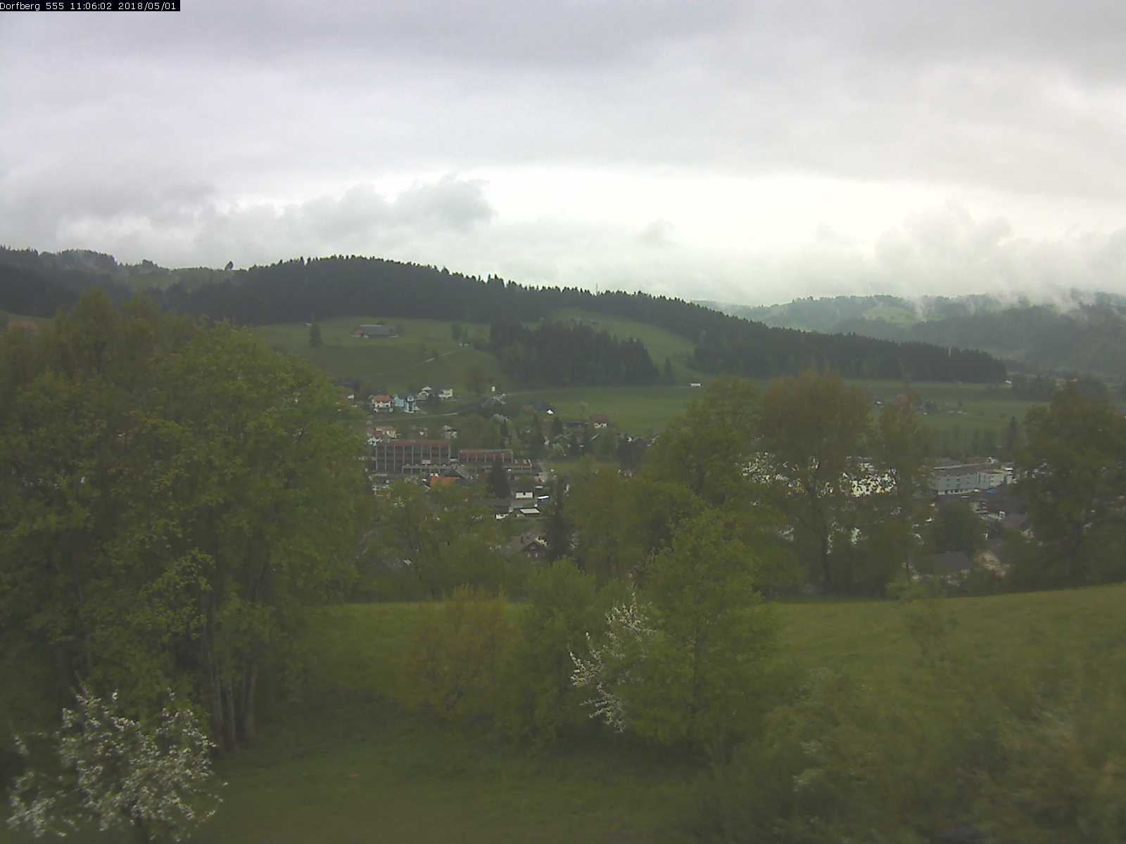 Webcam-Bild: Aussicht vom Dorfberg in Langnau 20180501-110601