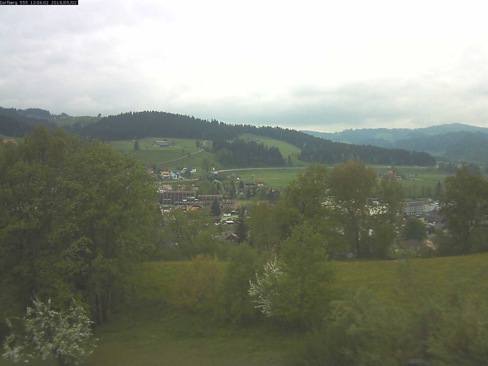 Webcam-Bild: Aussicht vom Dorfberg in Langnau 20180502-120601