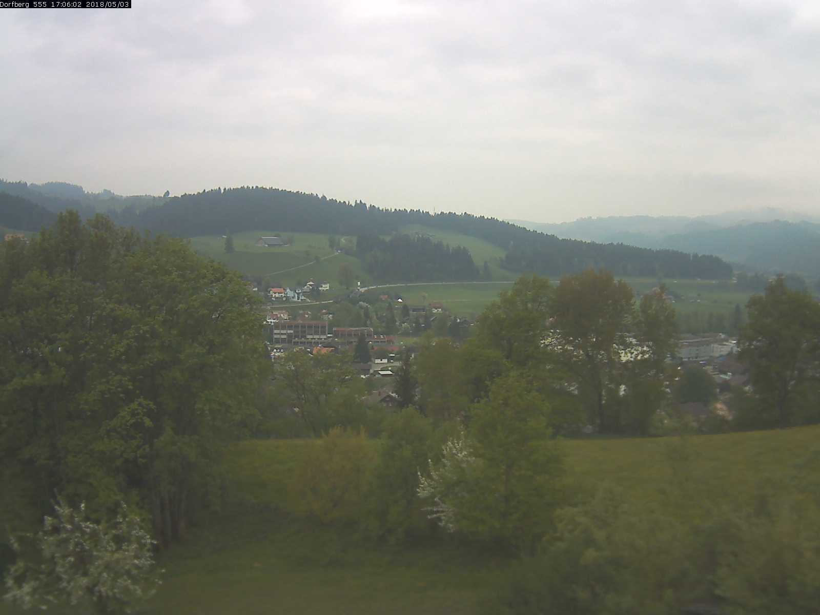 Webcam-Bild: Aussicht vom Dorfberg in Langnau 20180503-170601
